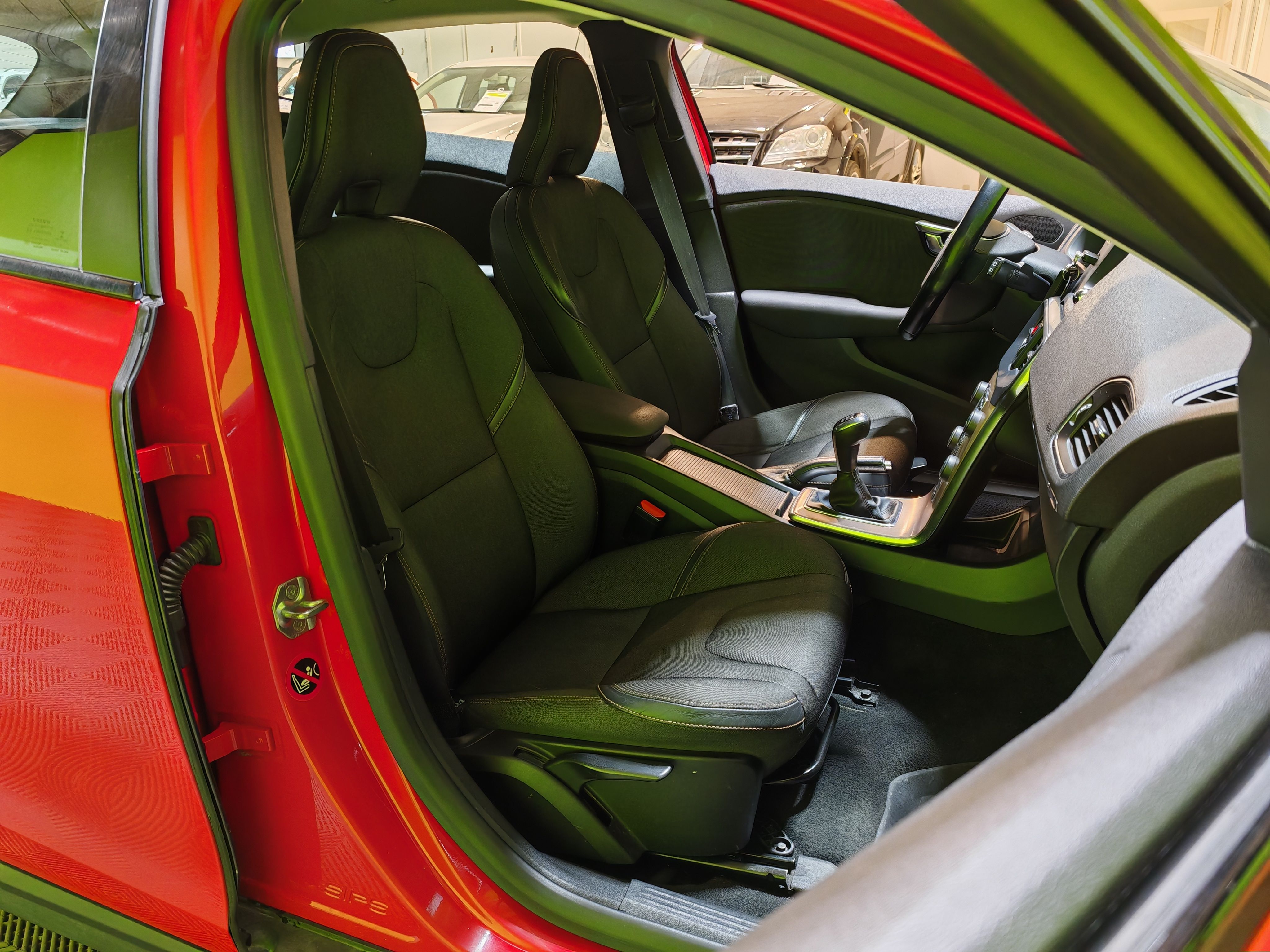 Volvo V40 Cross Country 2014