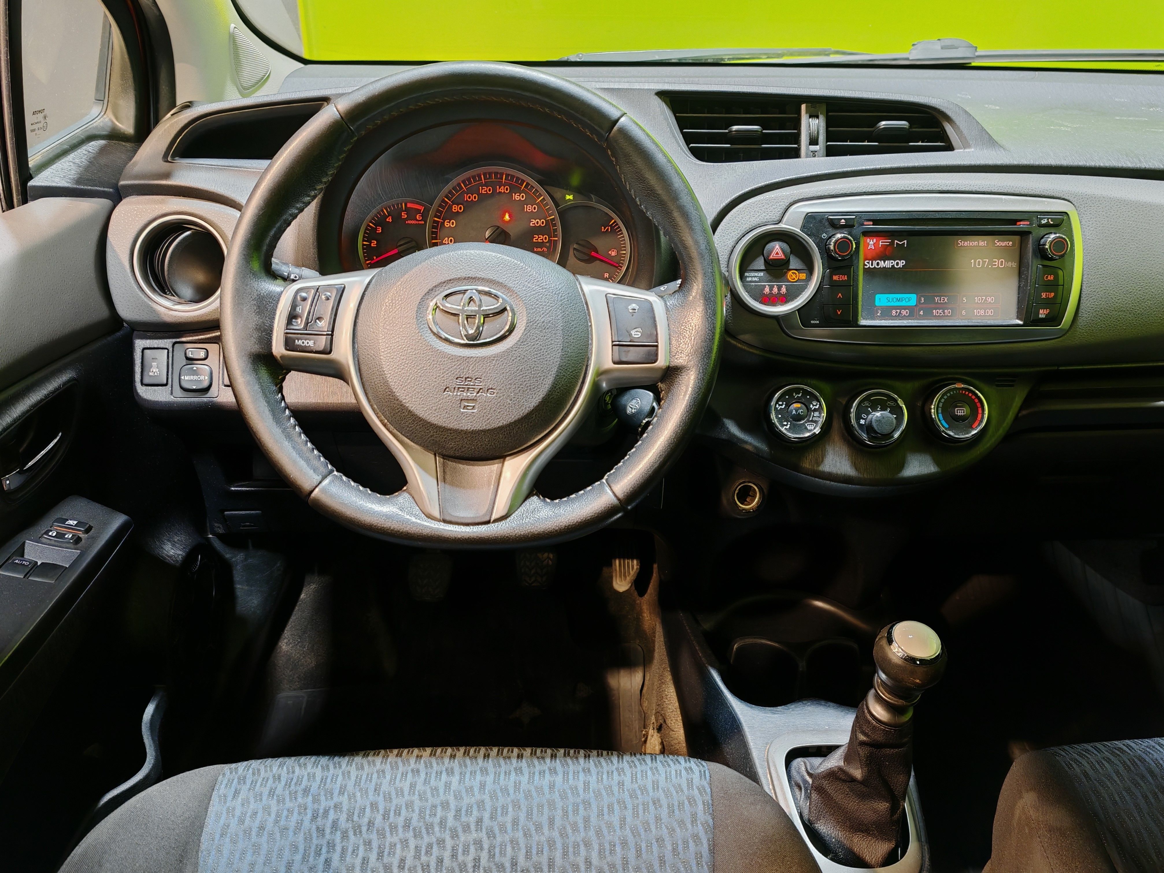 Toyota Yaris 2012