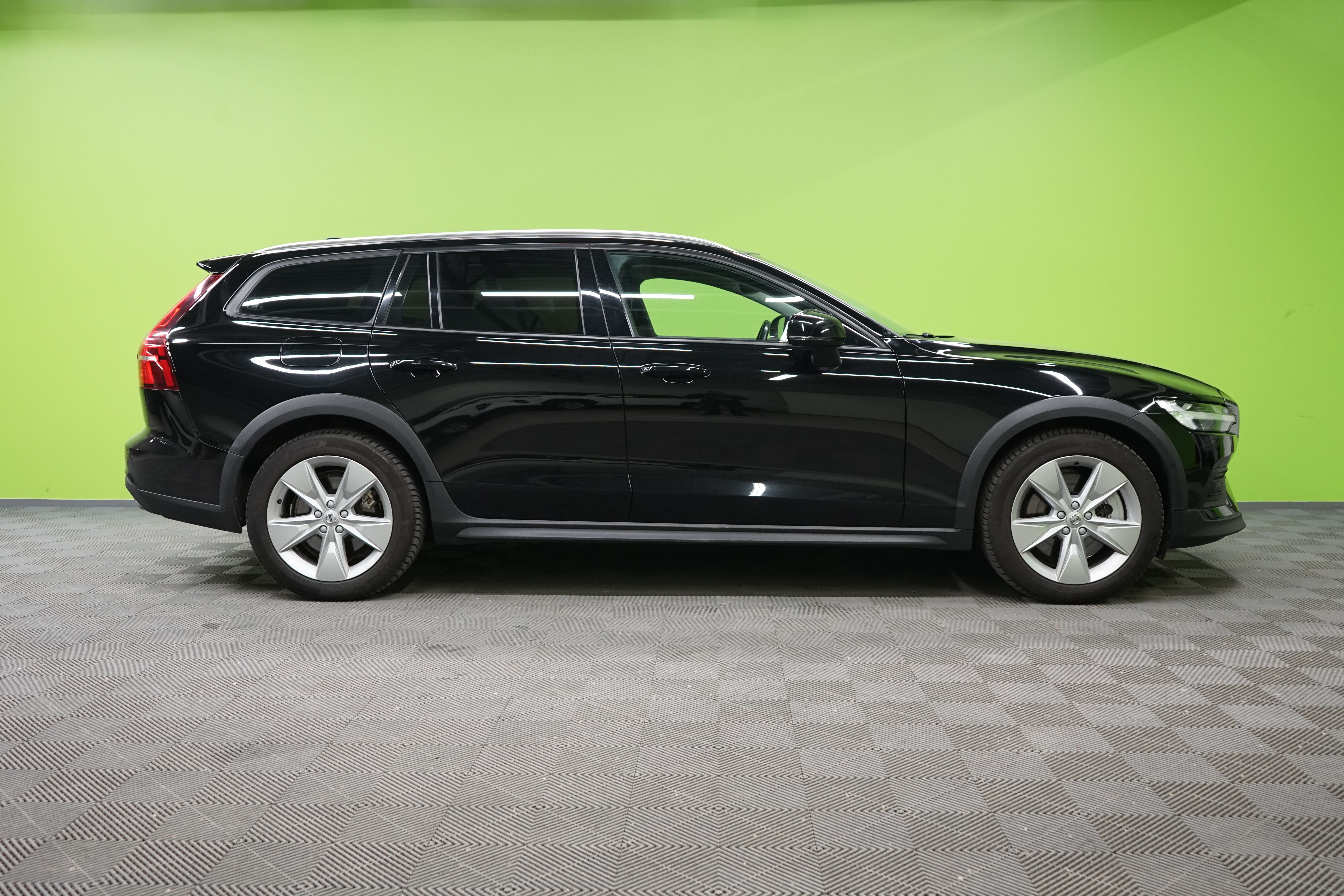 Volvo V60 Cross Country 2020