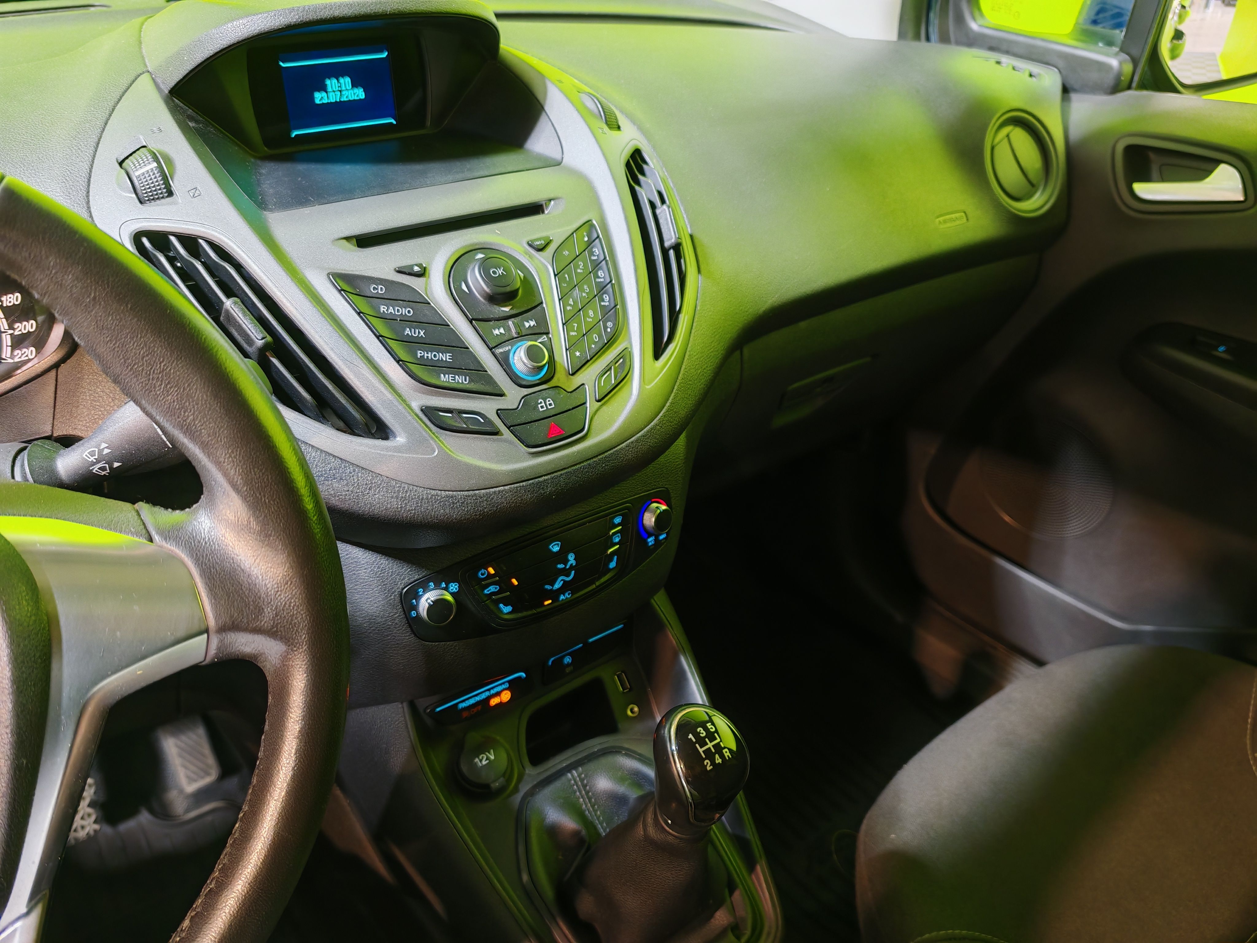 Ford Transit Courier 2015