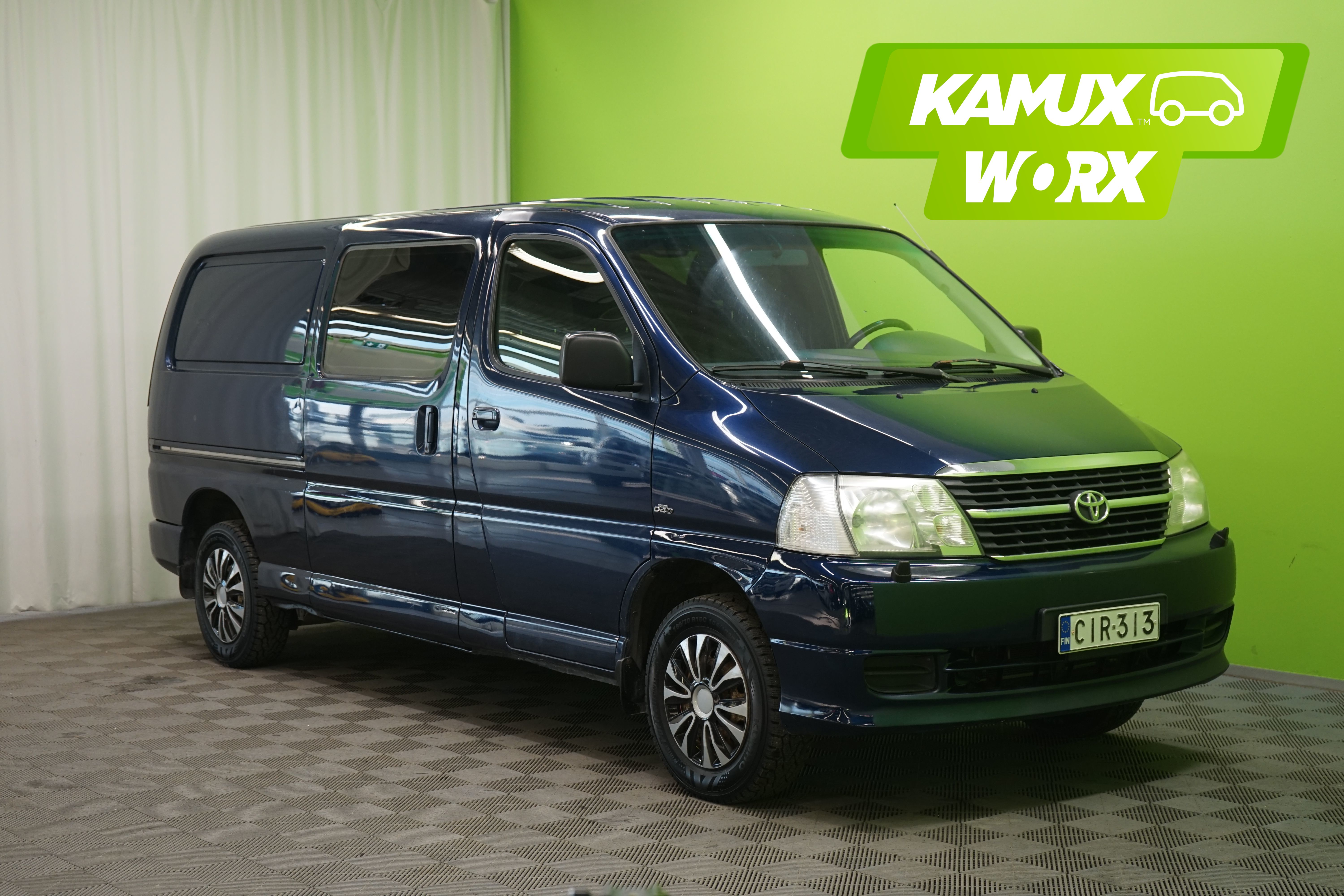 Toyota Hiace 2011