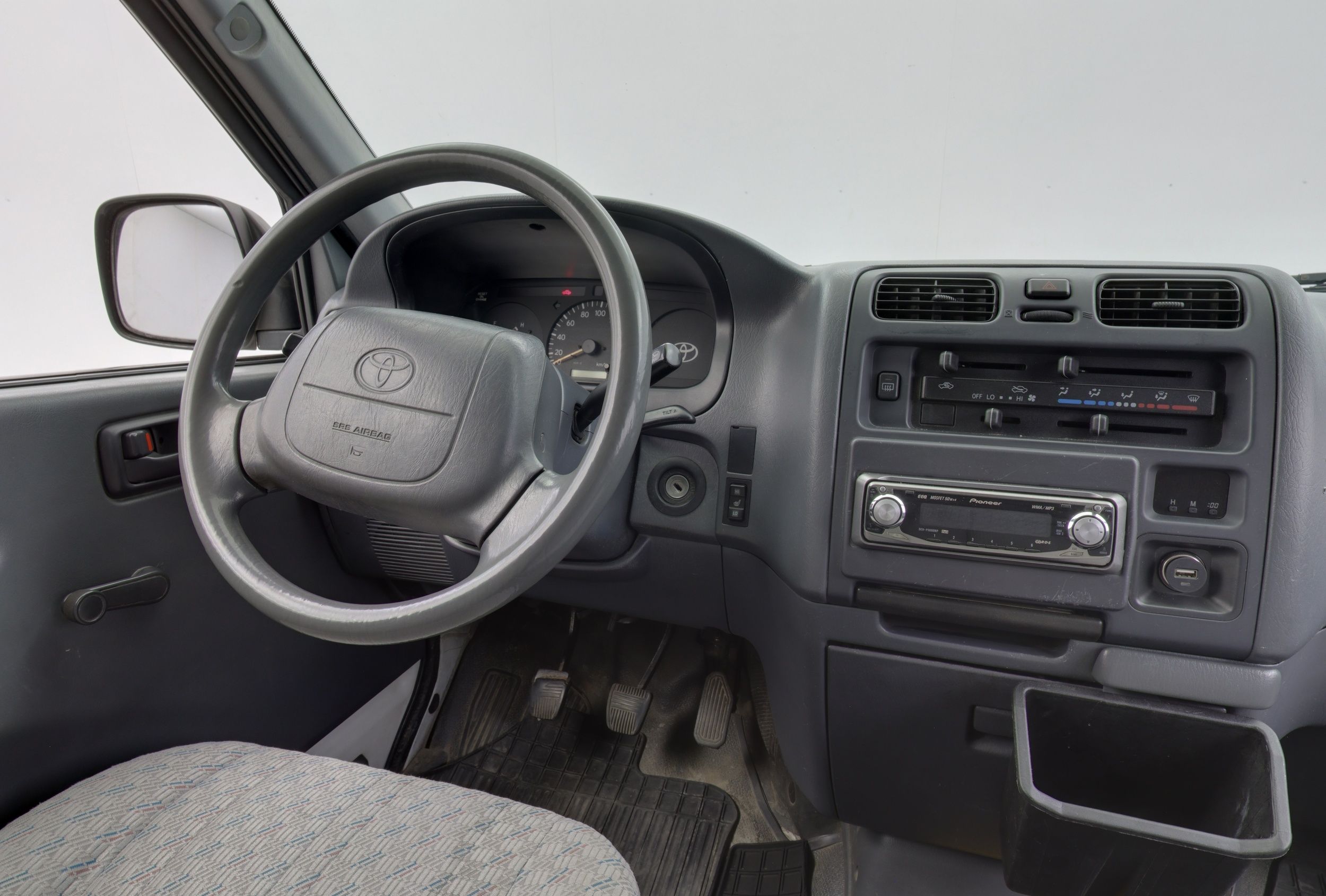 Toyota Hiace 2005