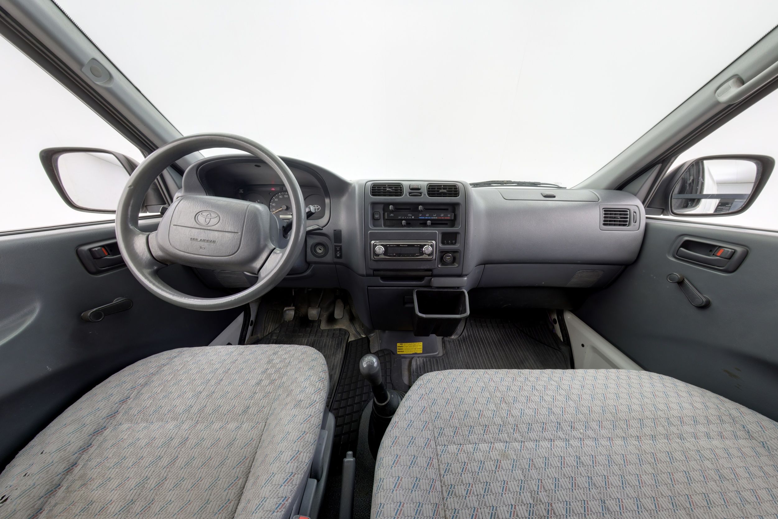 Toyota Hiace 2005