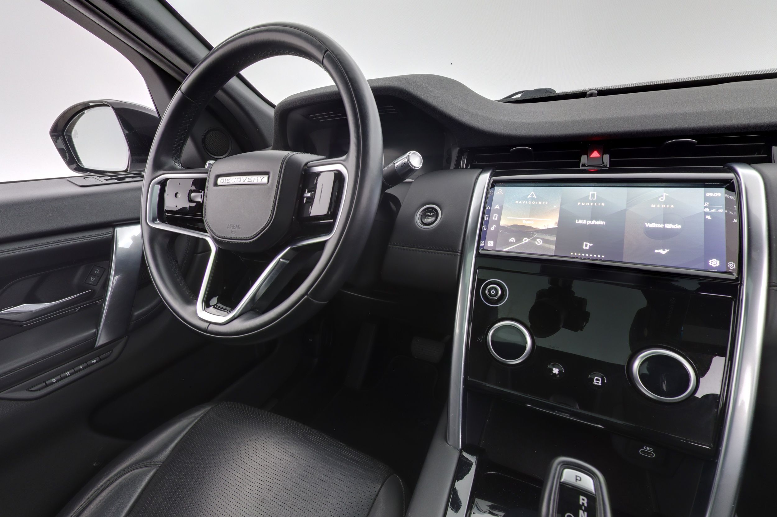 Land Rover Discovery Sport 2021