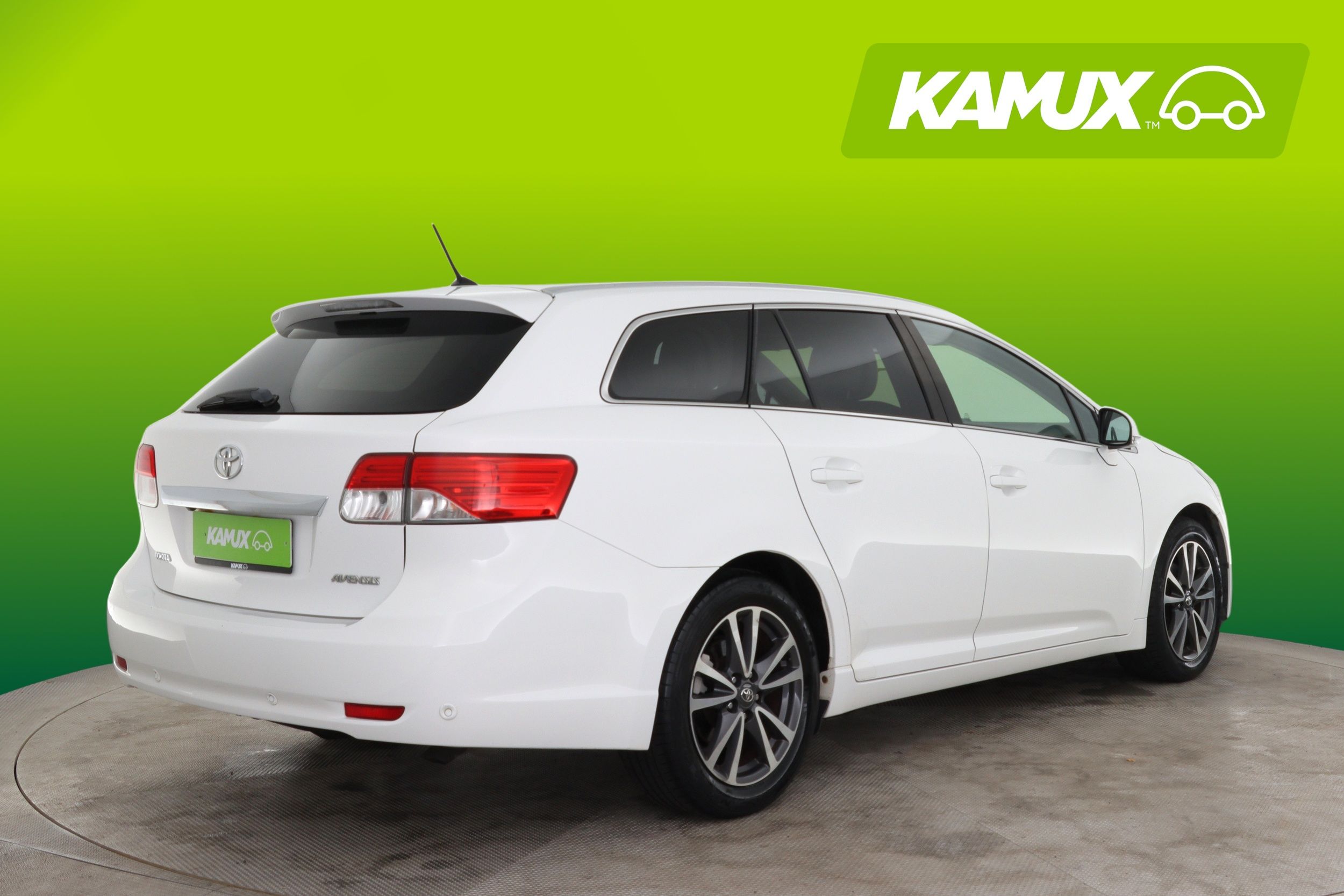 Toyota Avensis 2013