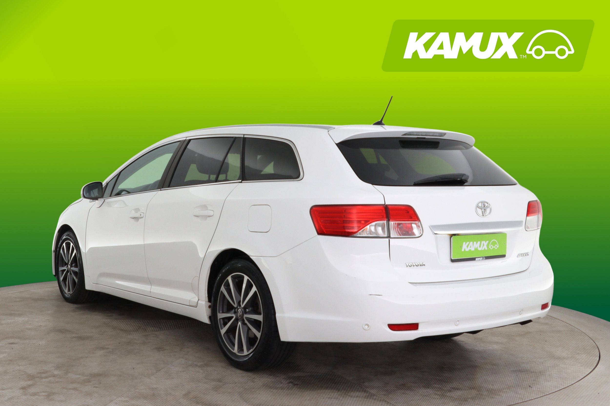 Toyota Avensis 2013