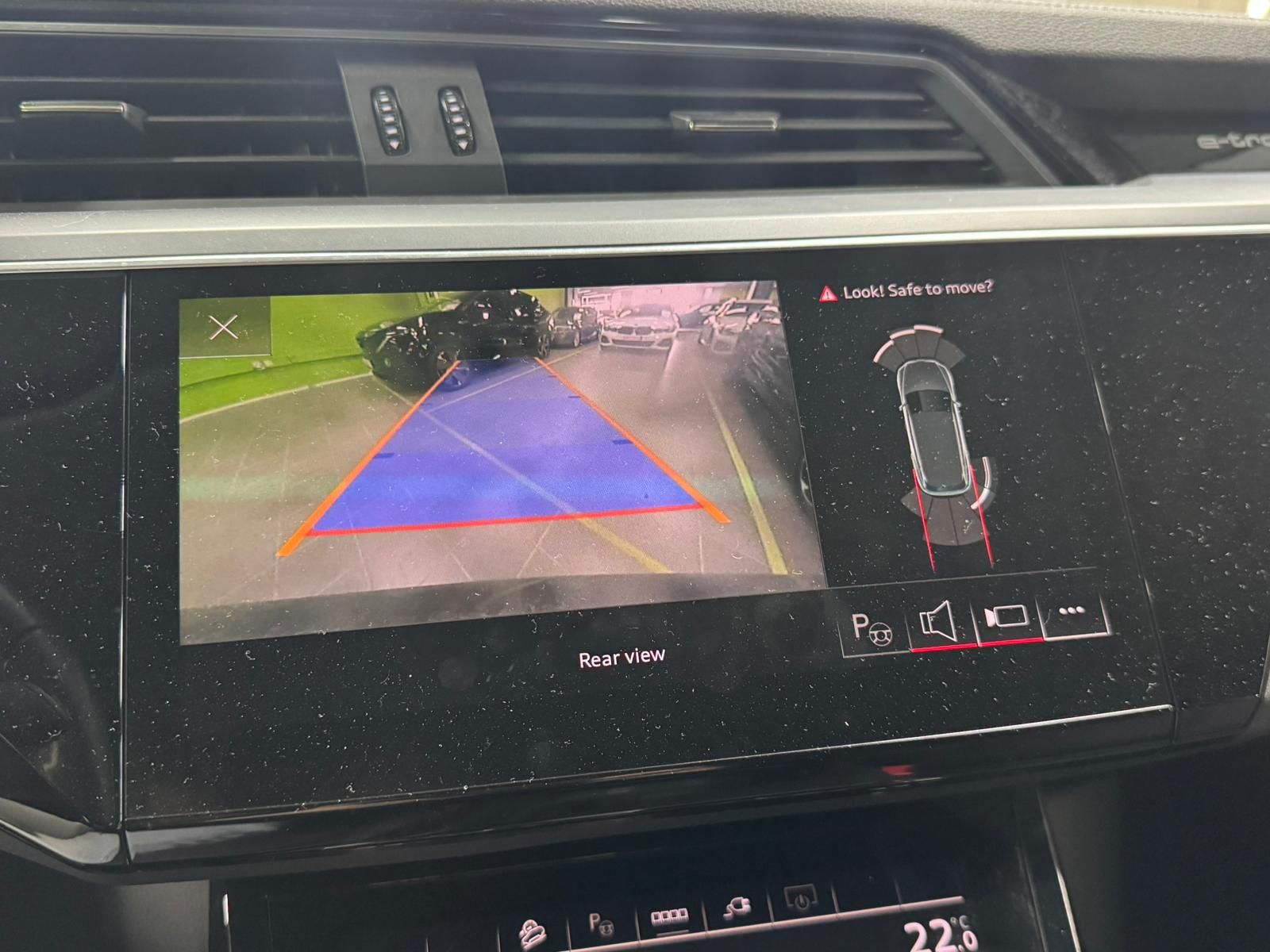 Audi e-tron 2022