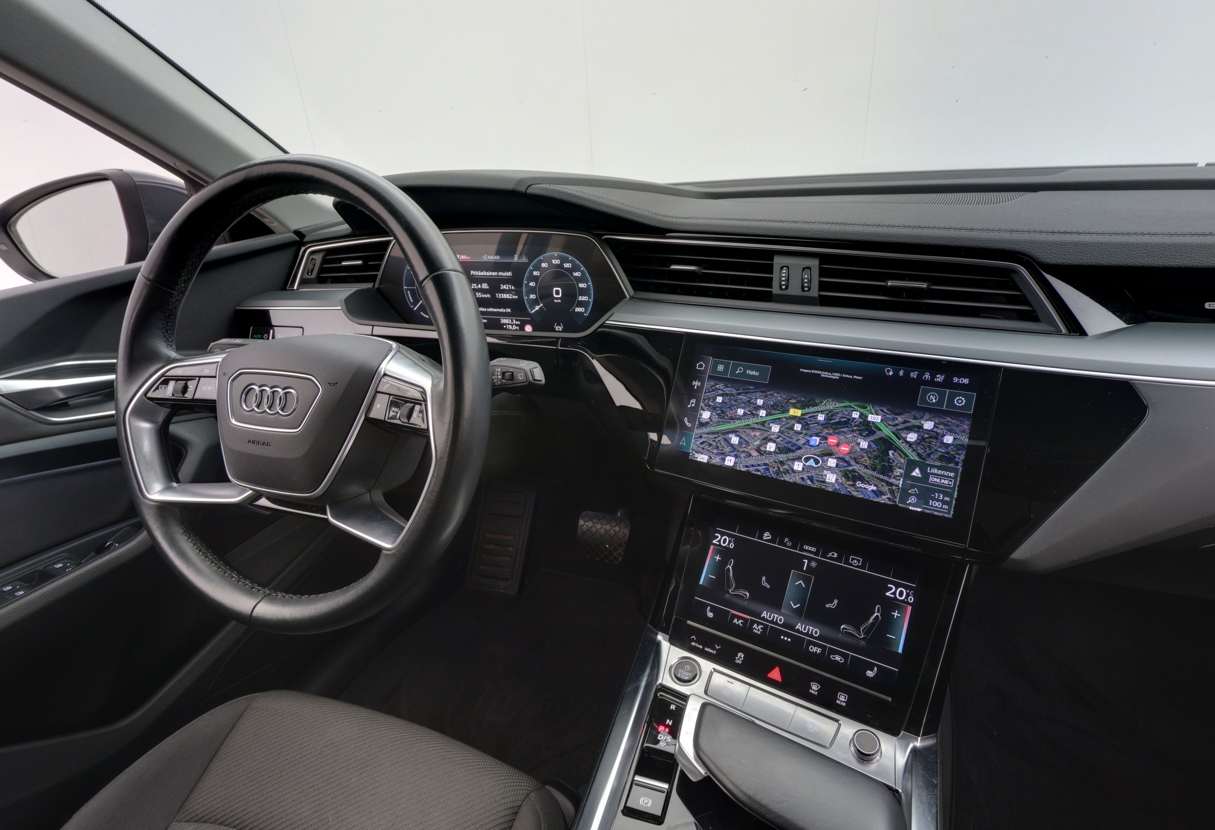 Audi Q8 e-tron 2023