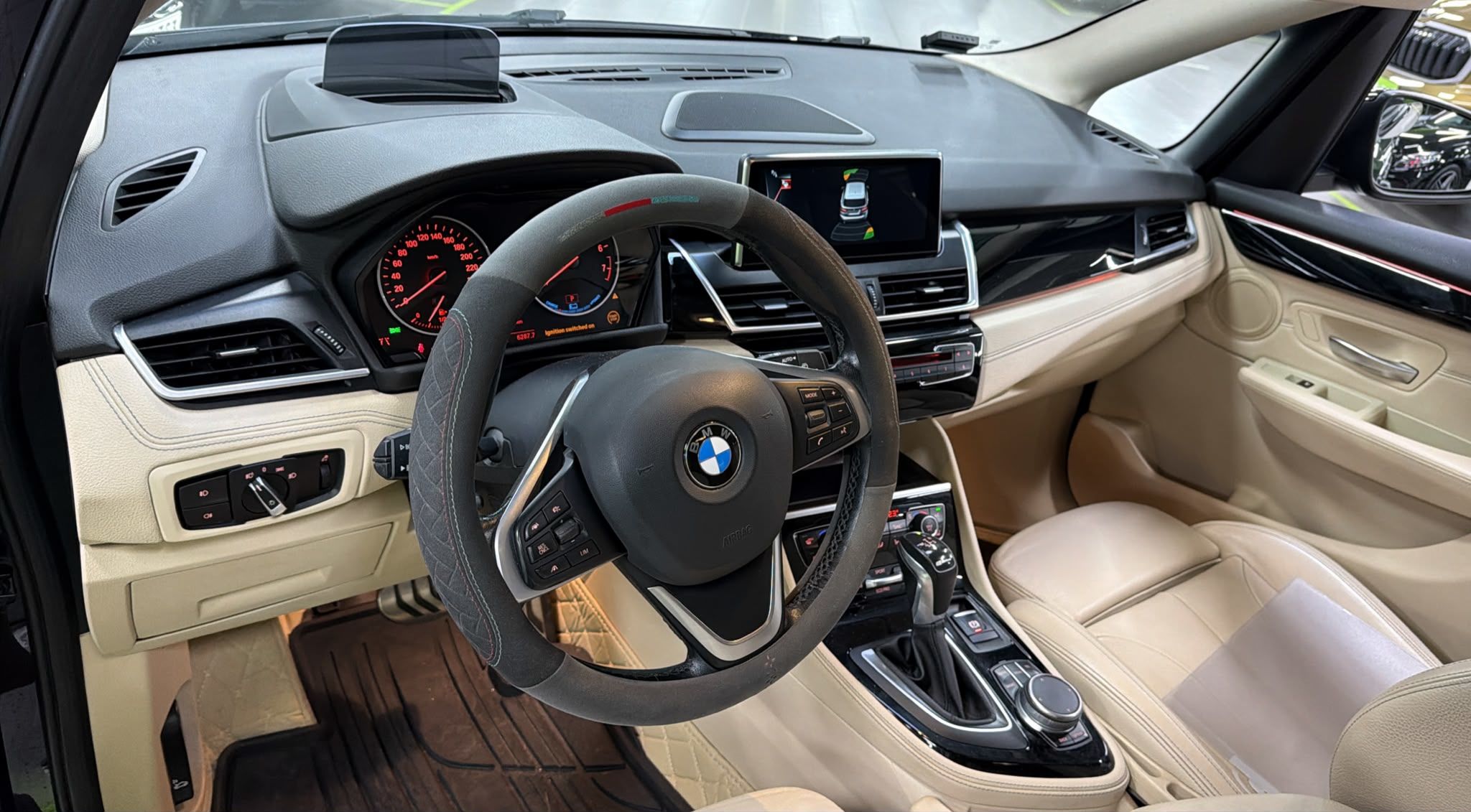 BMW 225 2016
