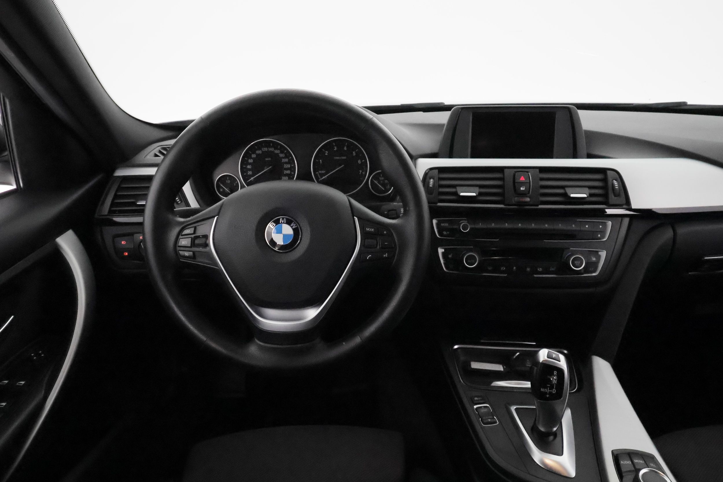 BMW 320 2015