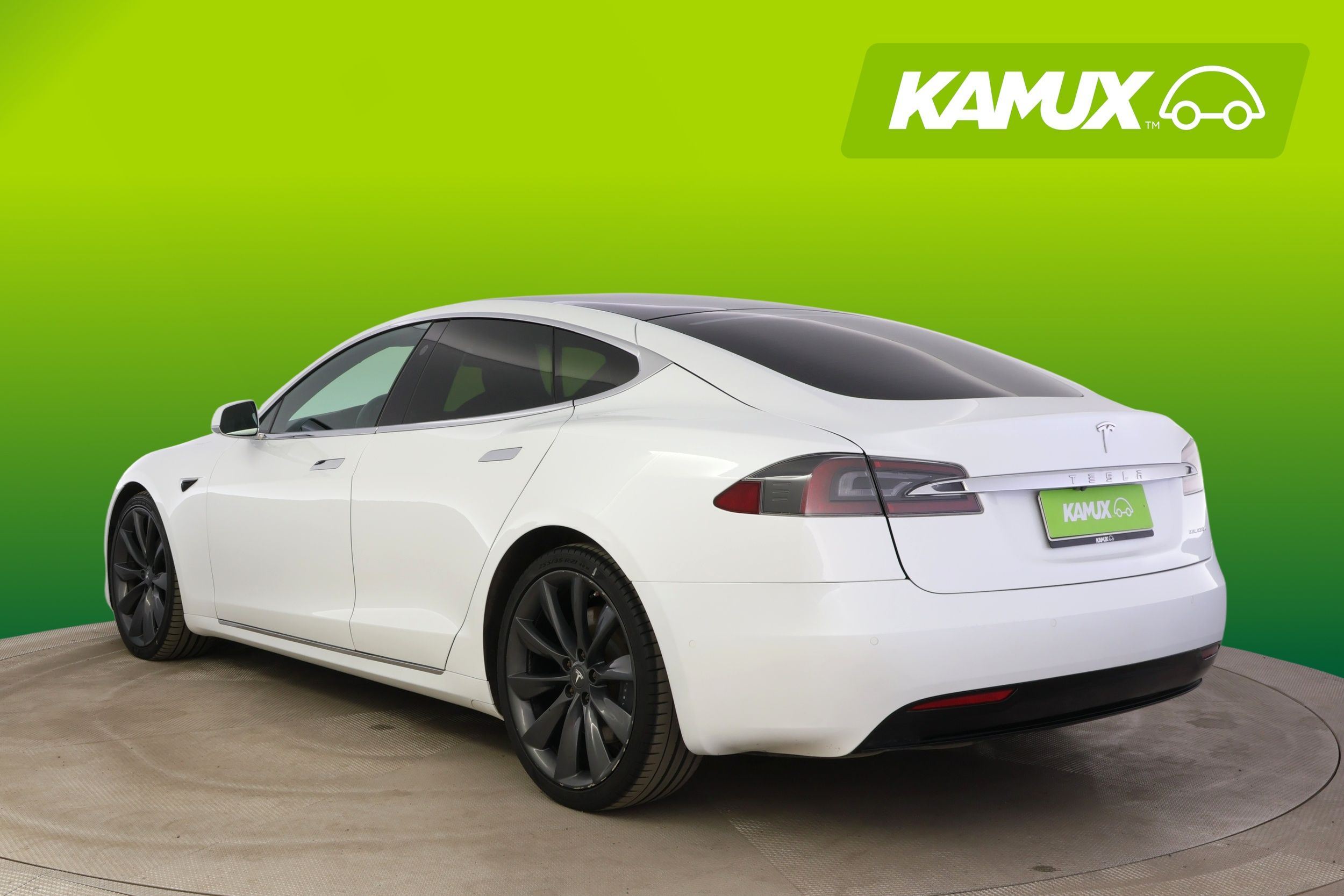 Tesla Model S 2020