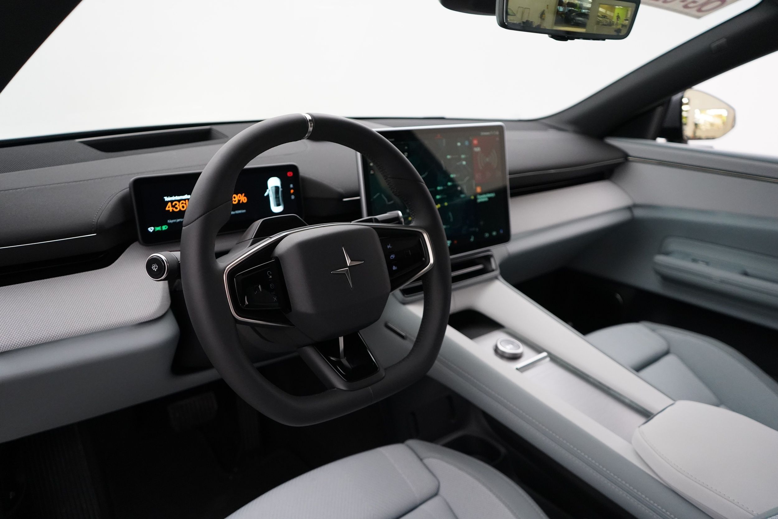 Polestar 4 2025