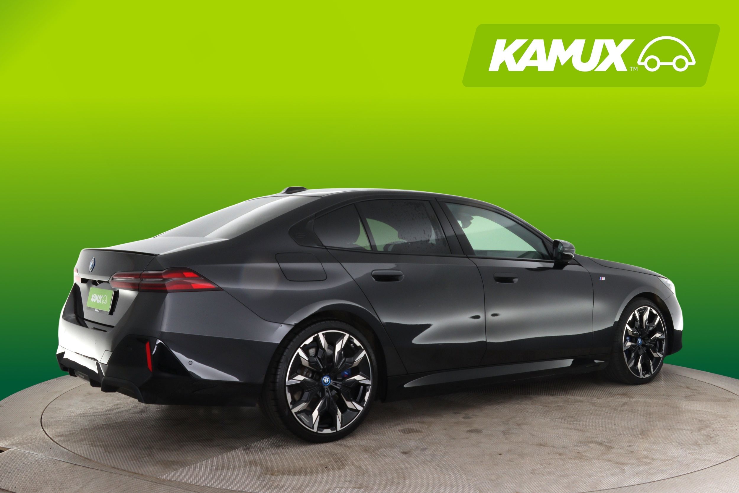 BMW 550 2024