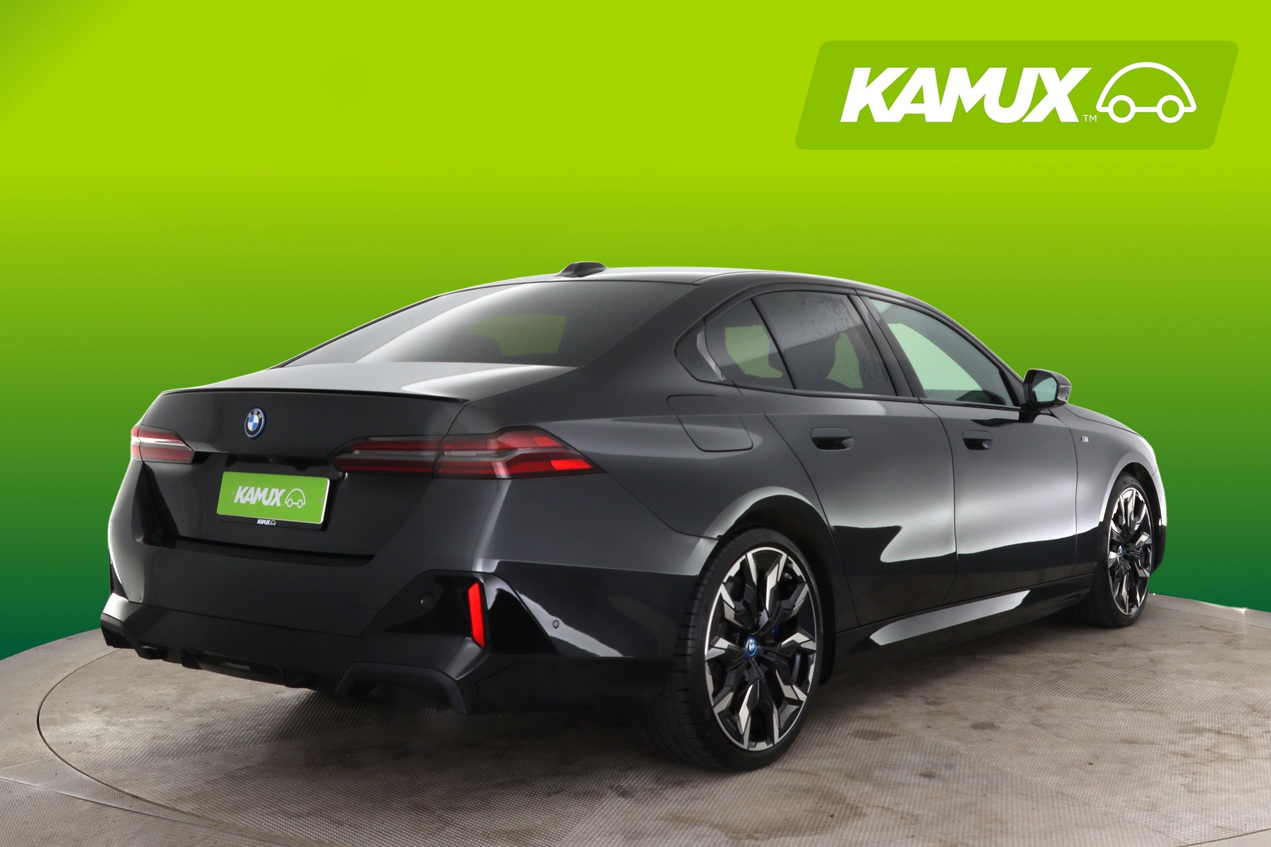 BMW 550 2024