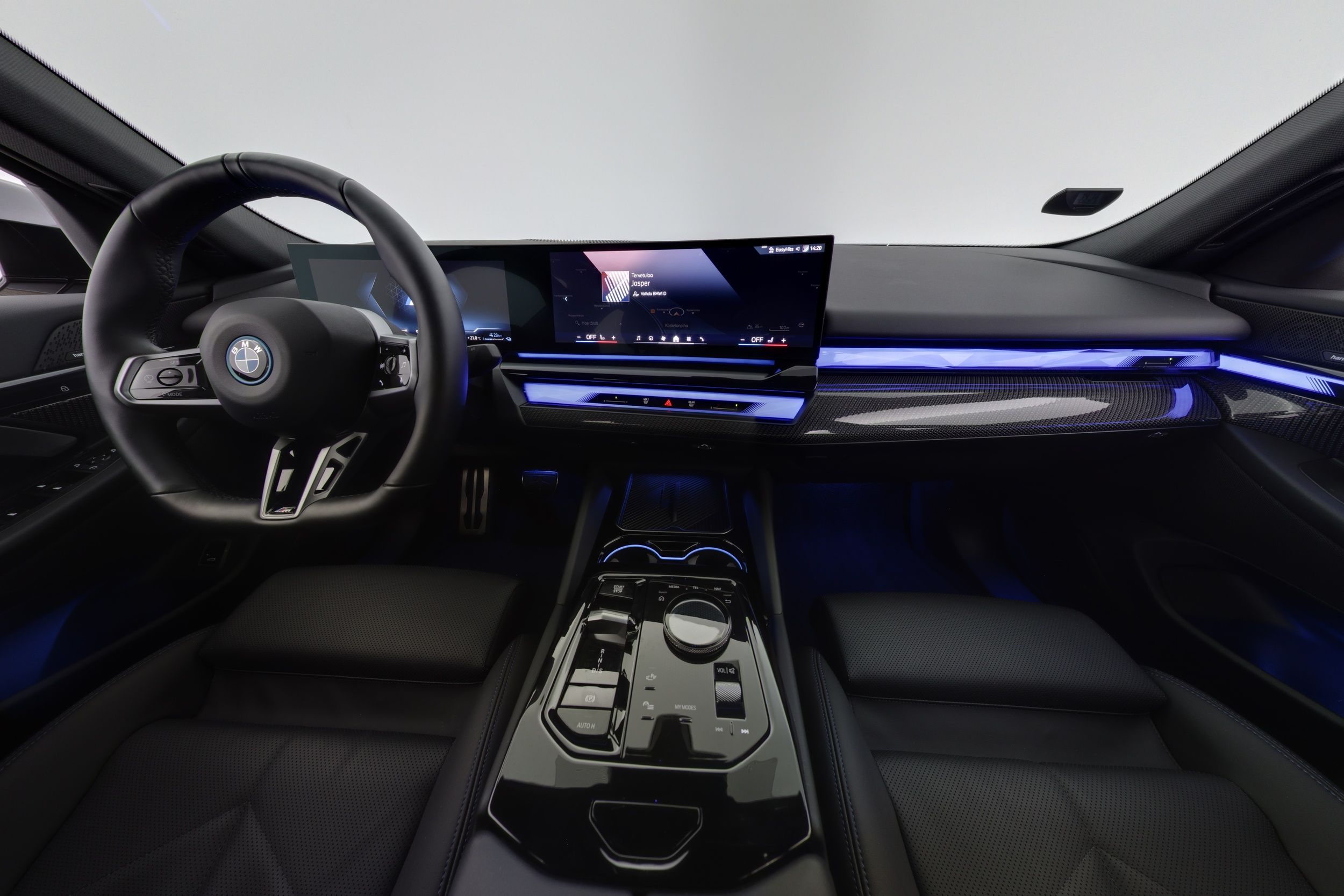BMW 550 2024