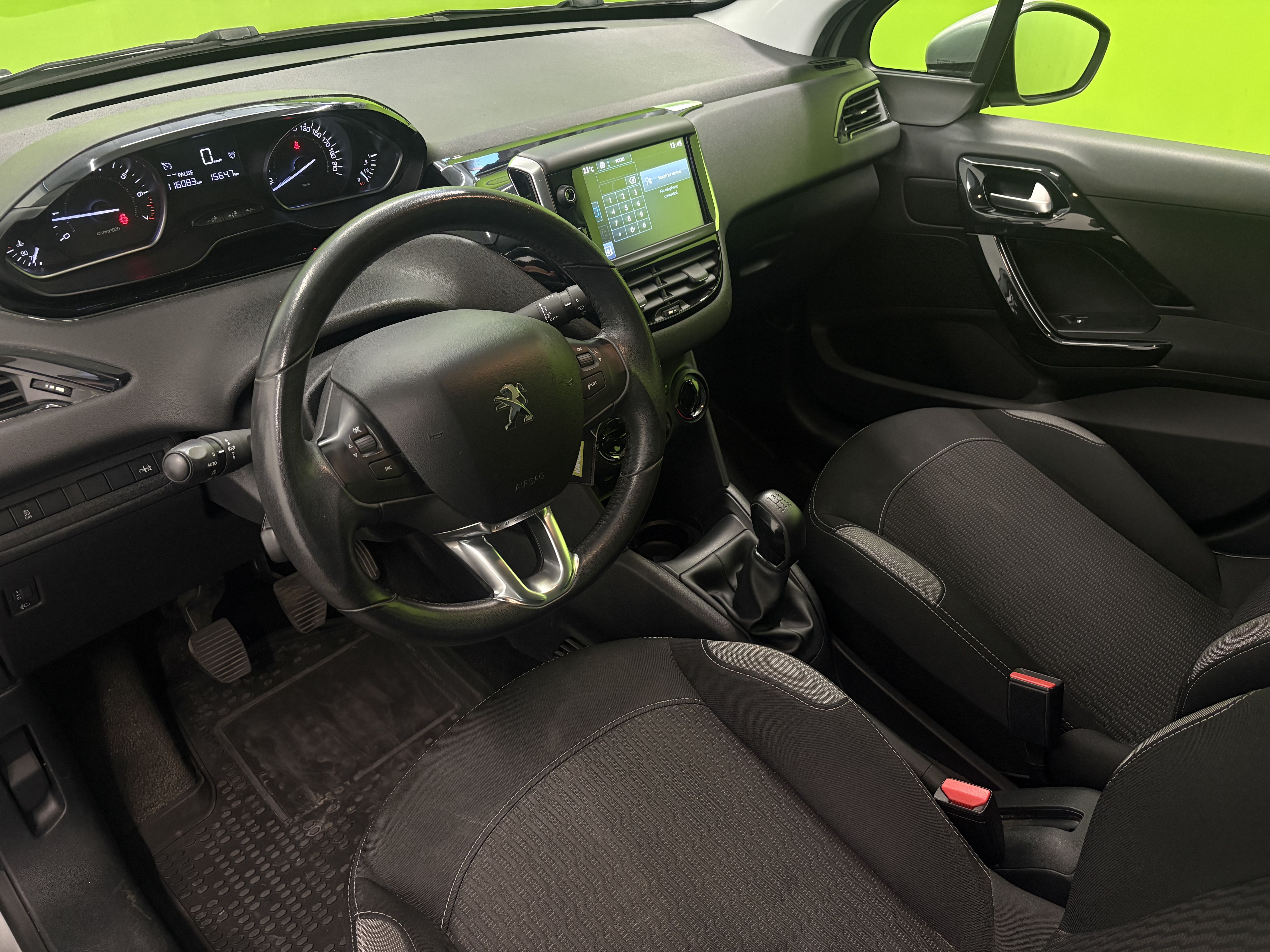 Peugeot 208 2016