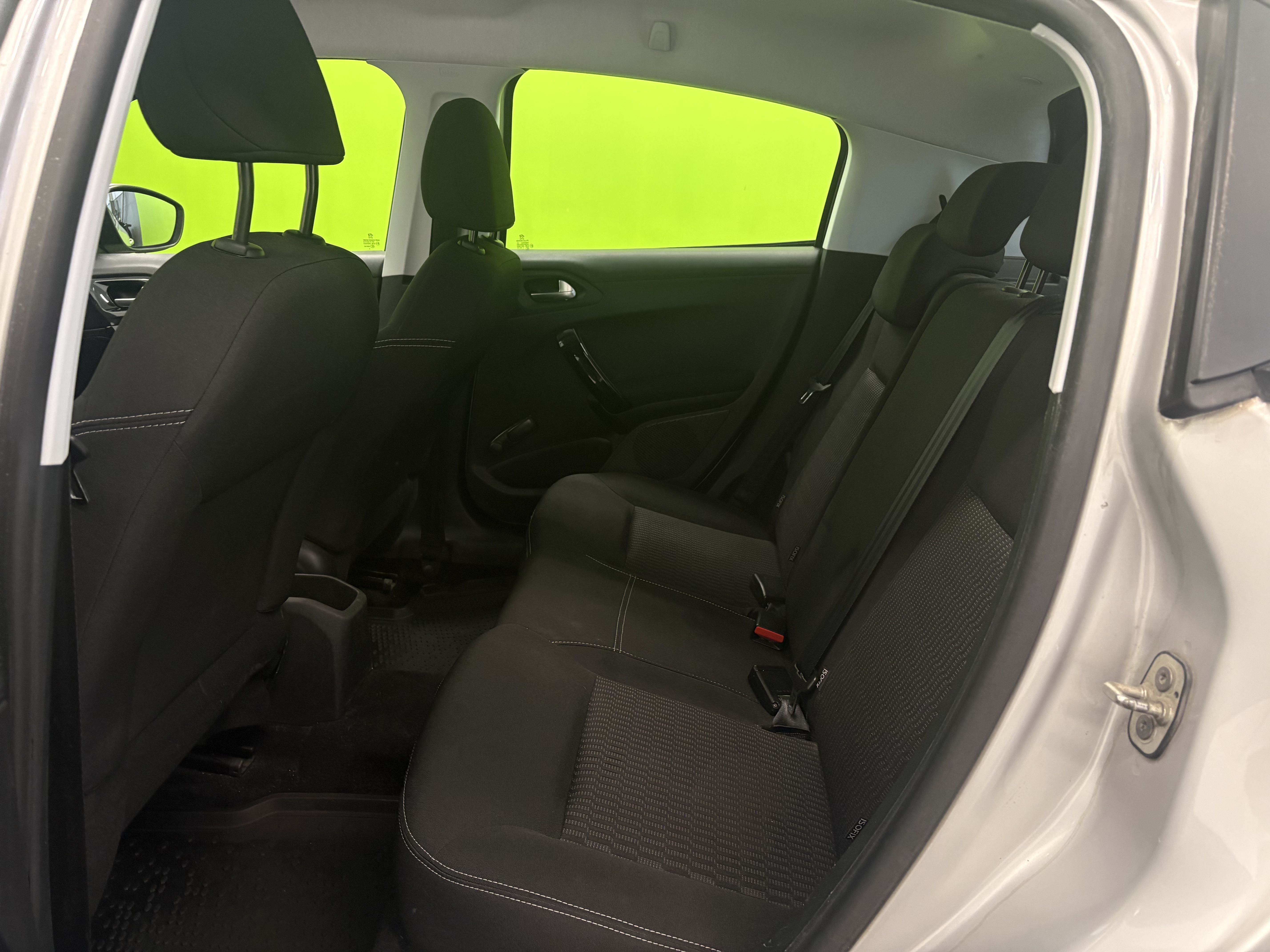 Peugeot 208 2016