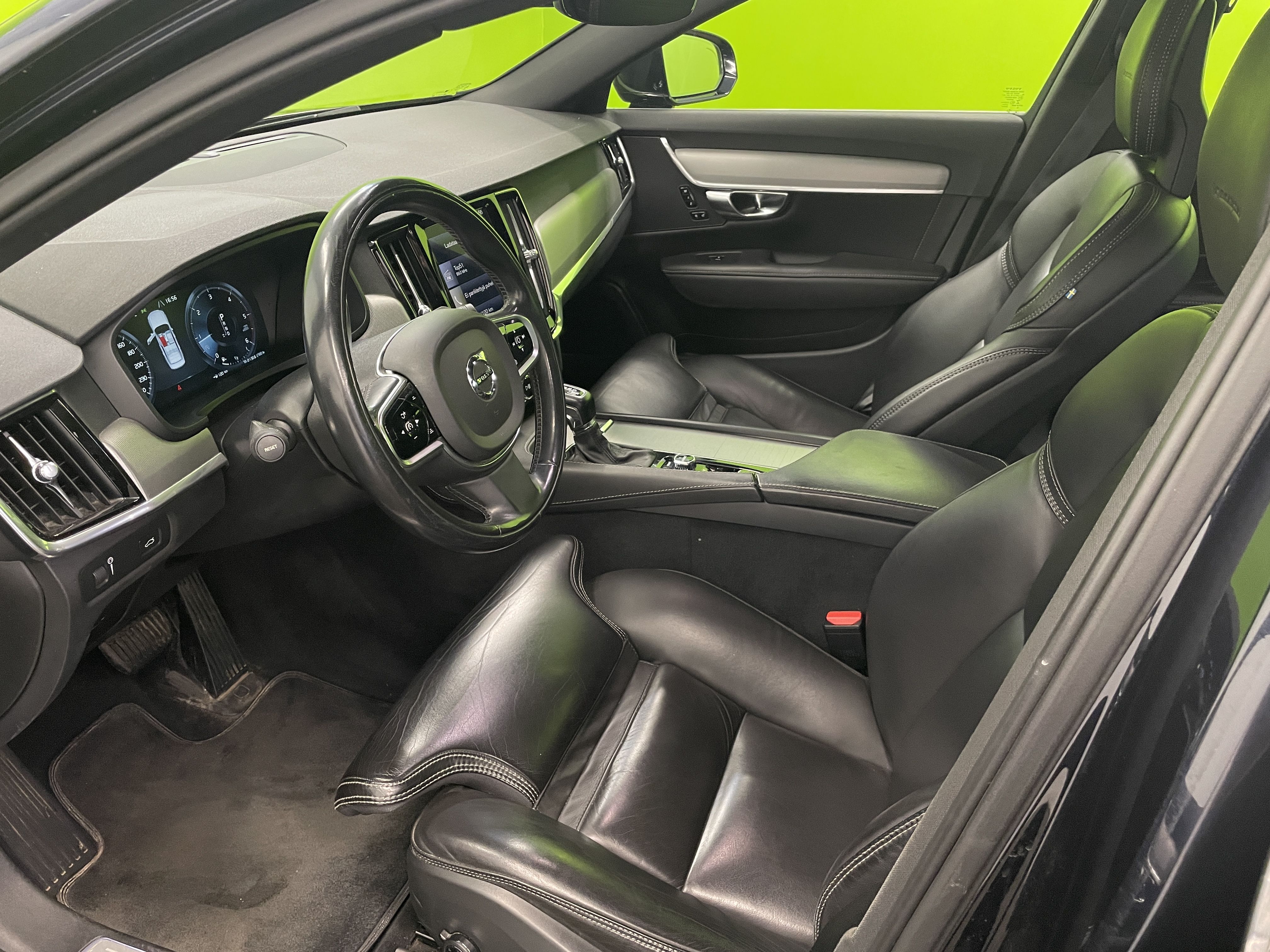 Volvo S90 2016