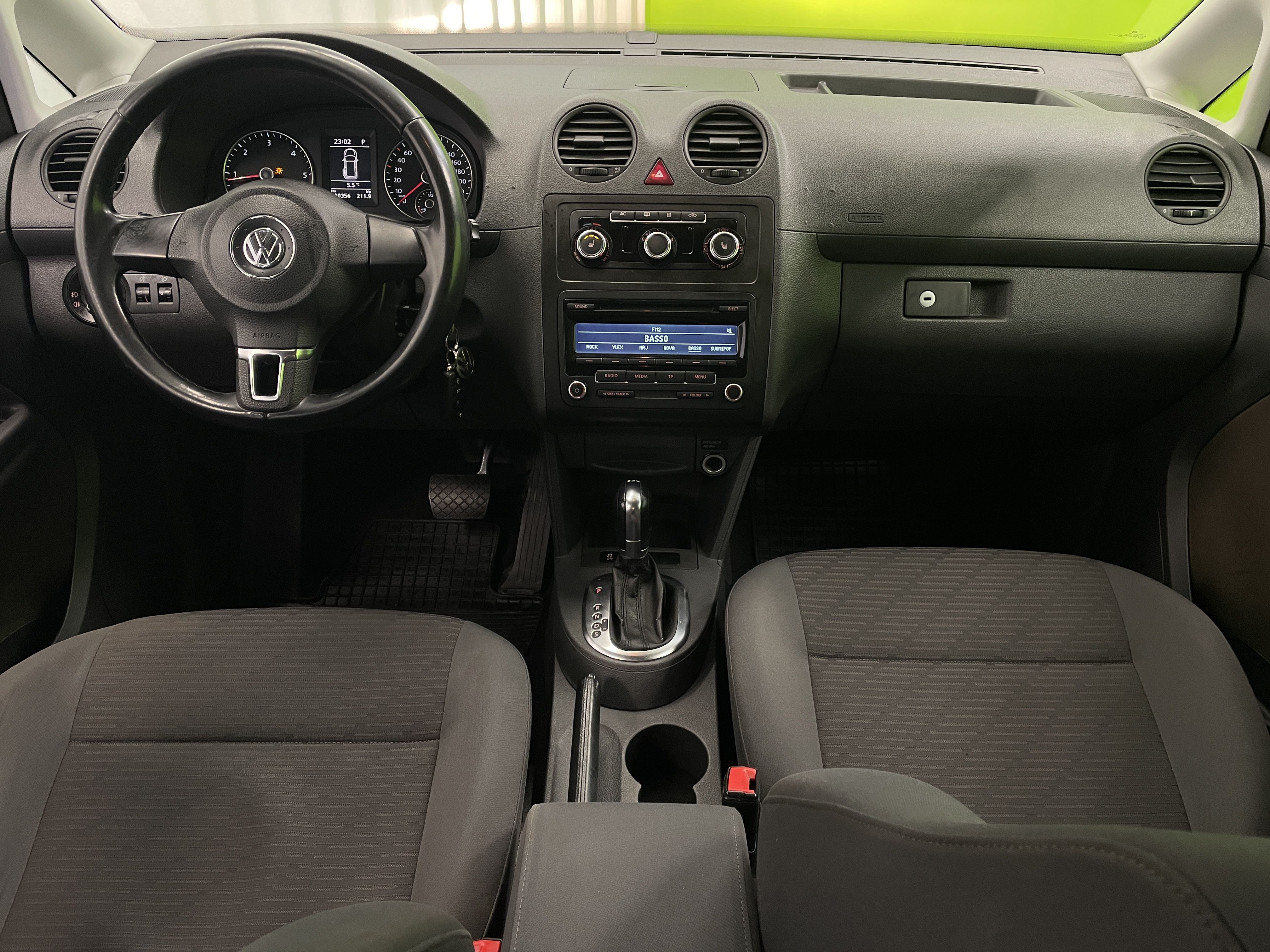 Volkswagen Caddy Maxi 2012