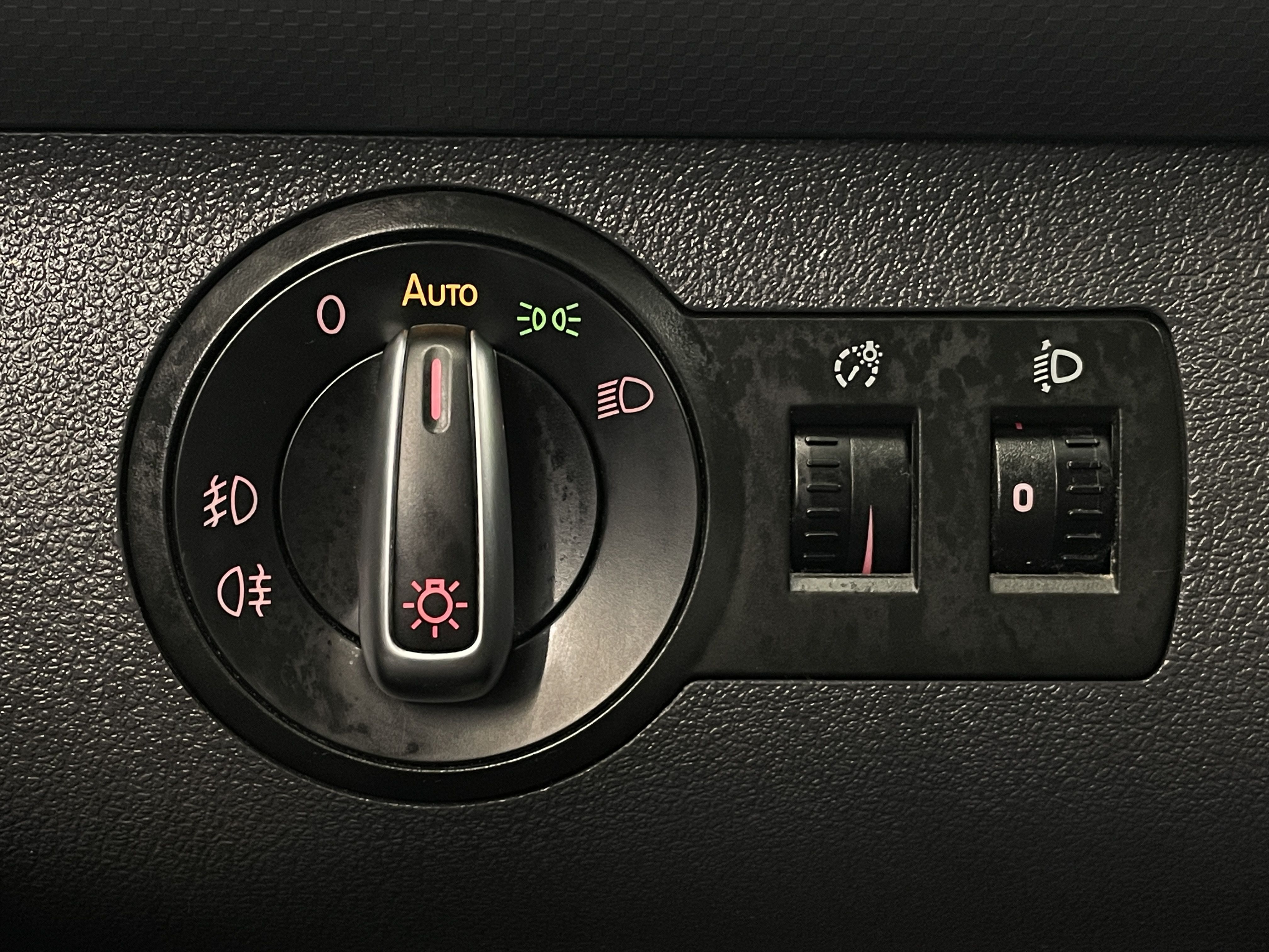 Volkswagen Caddy Maxi 2012