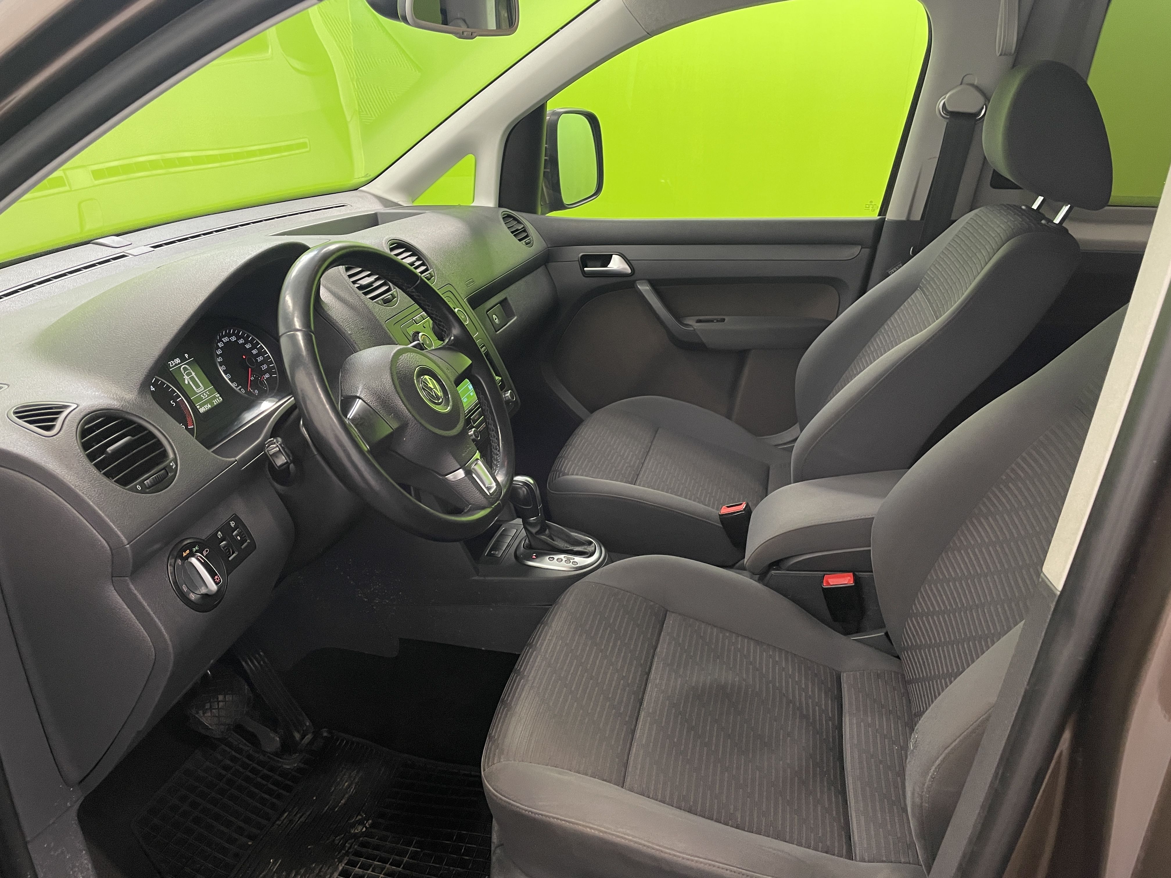 Volkswagen Caddy Maxi 2012