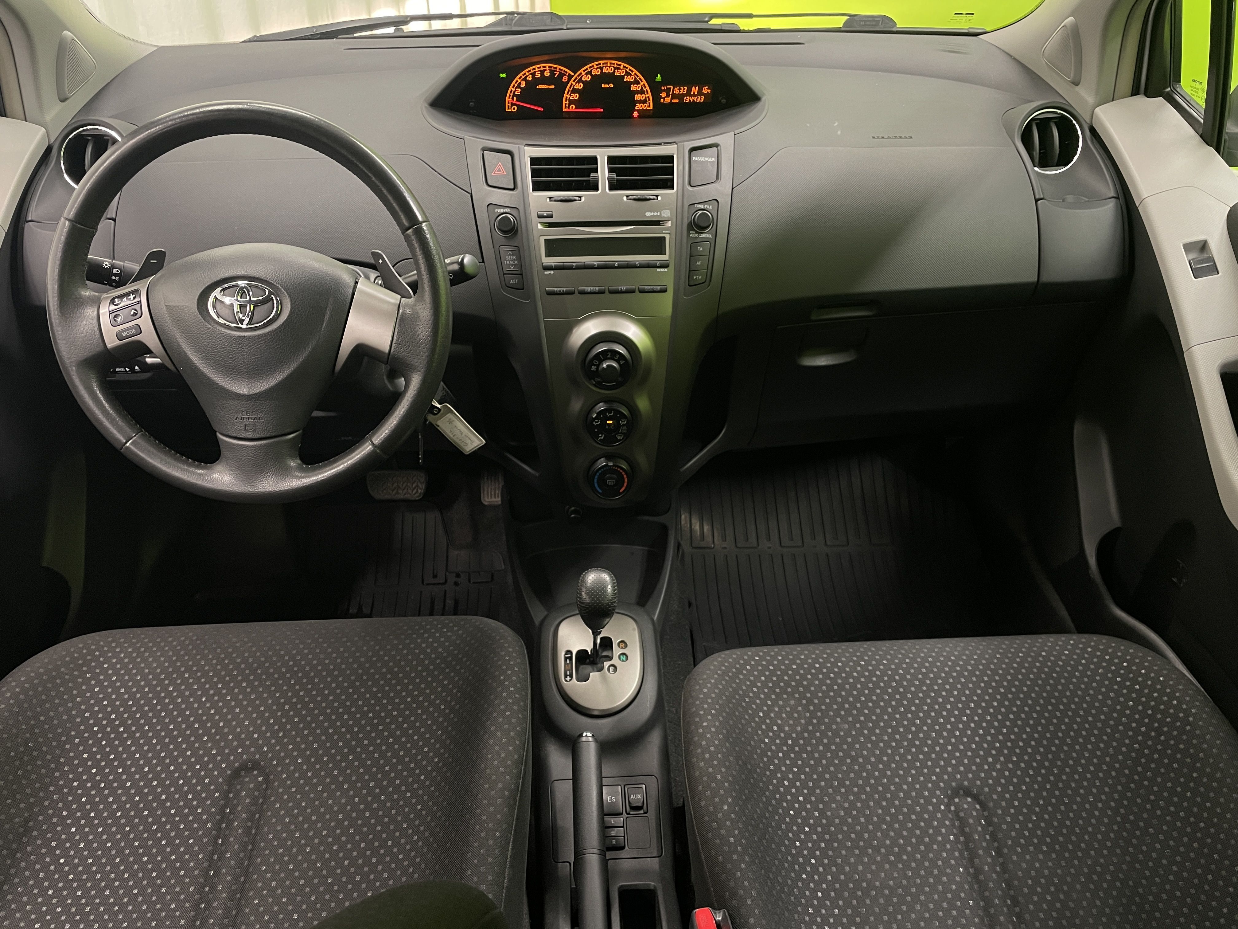 Toyota Yaris 2011