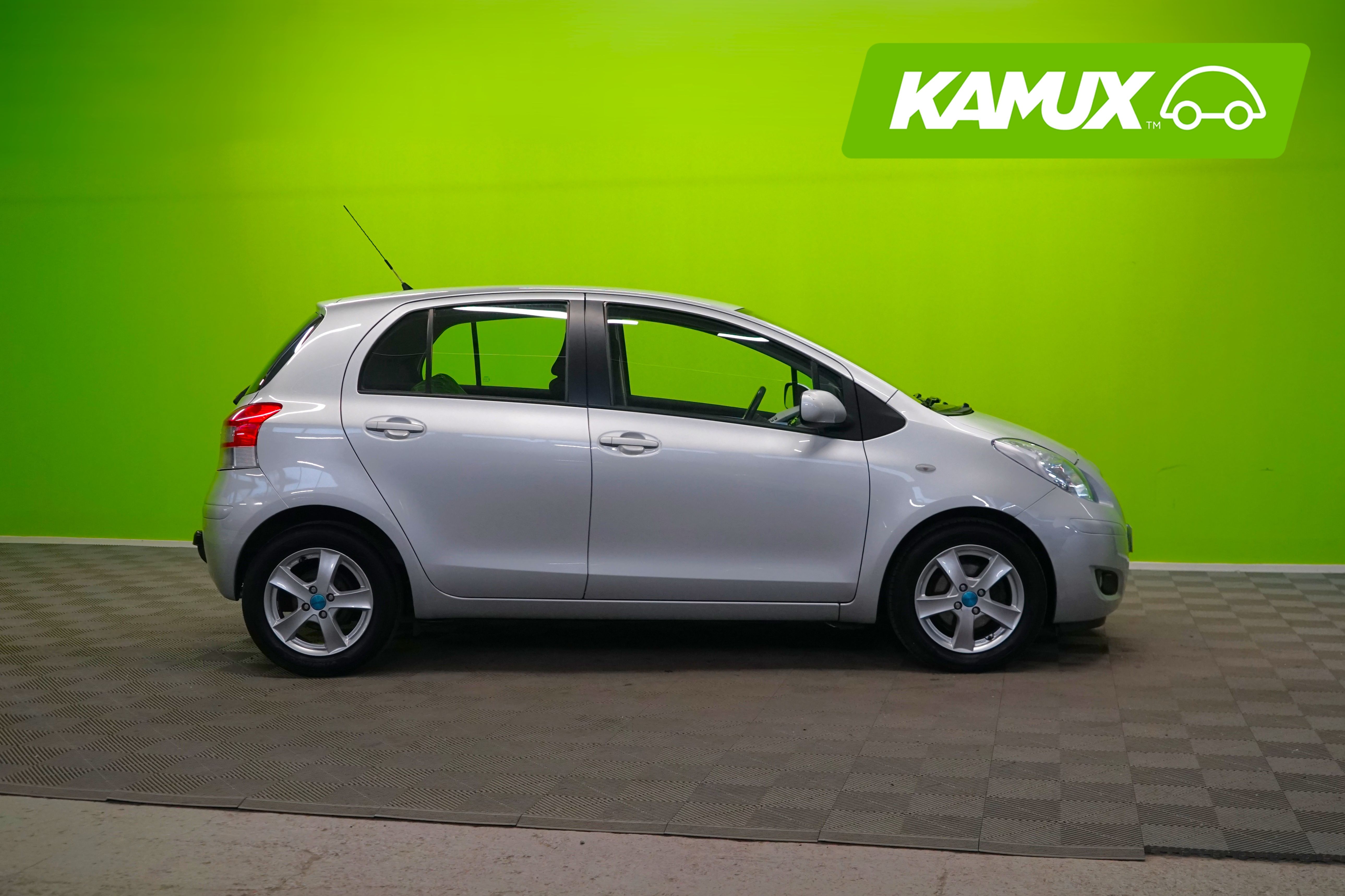 Toyota Yaris 2011