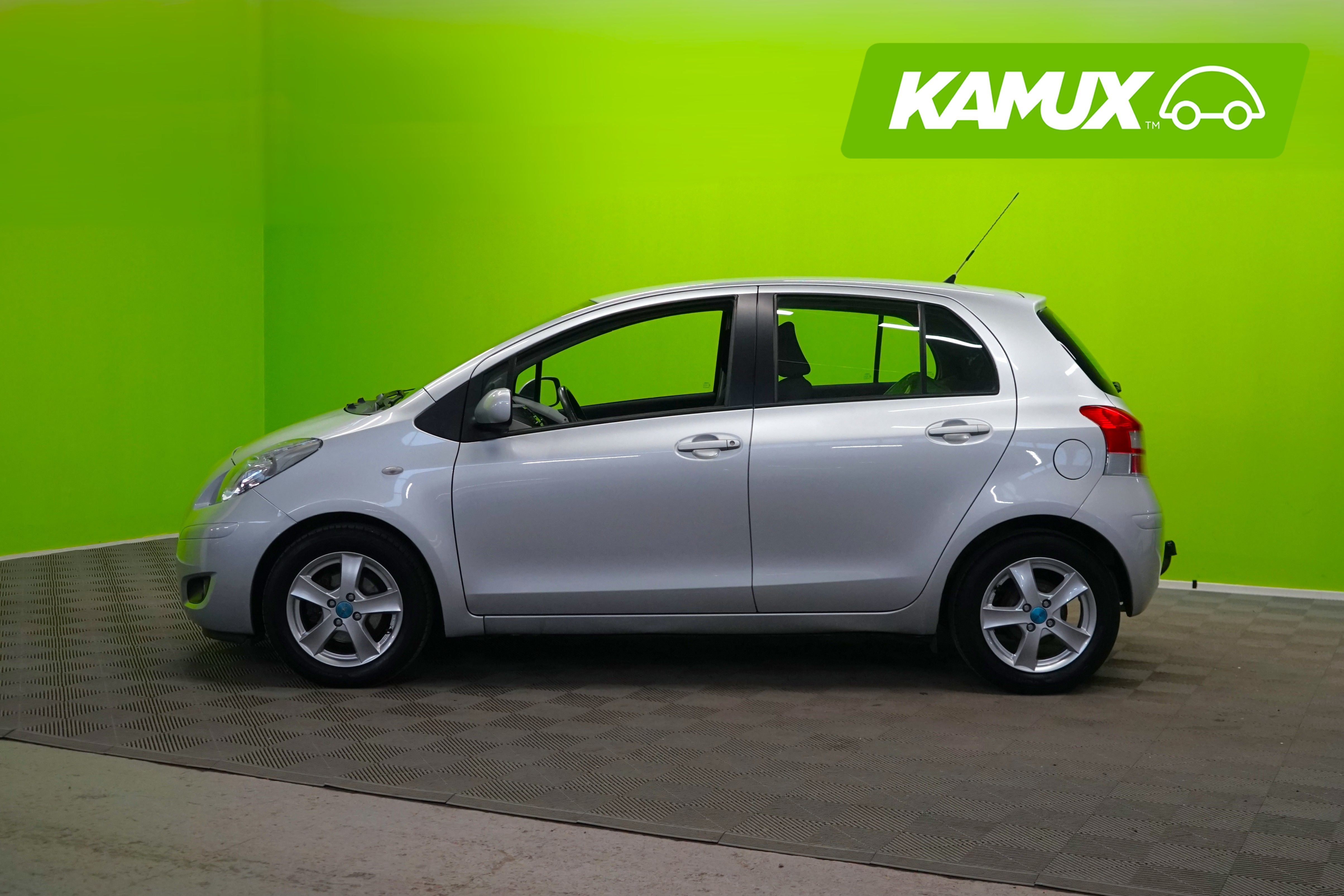 Toyota Yaris 2011