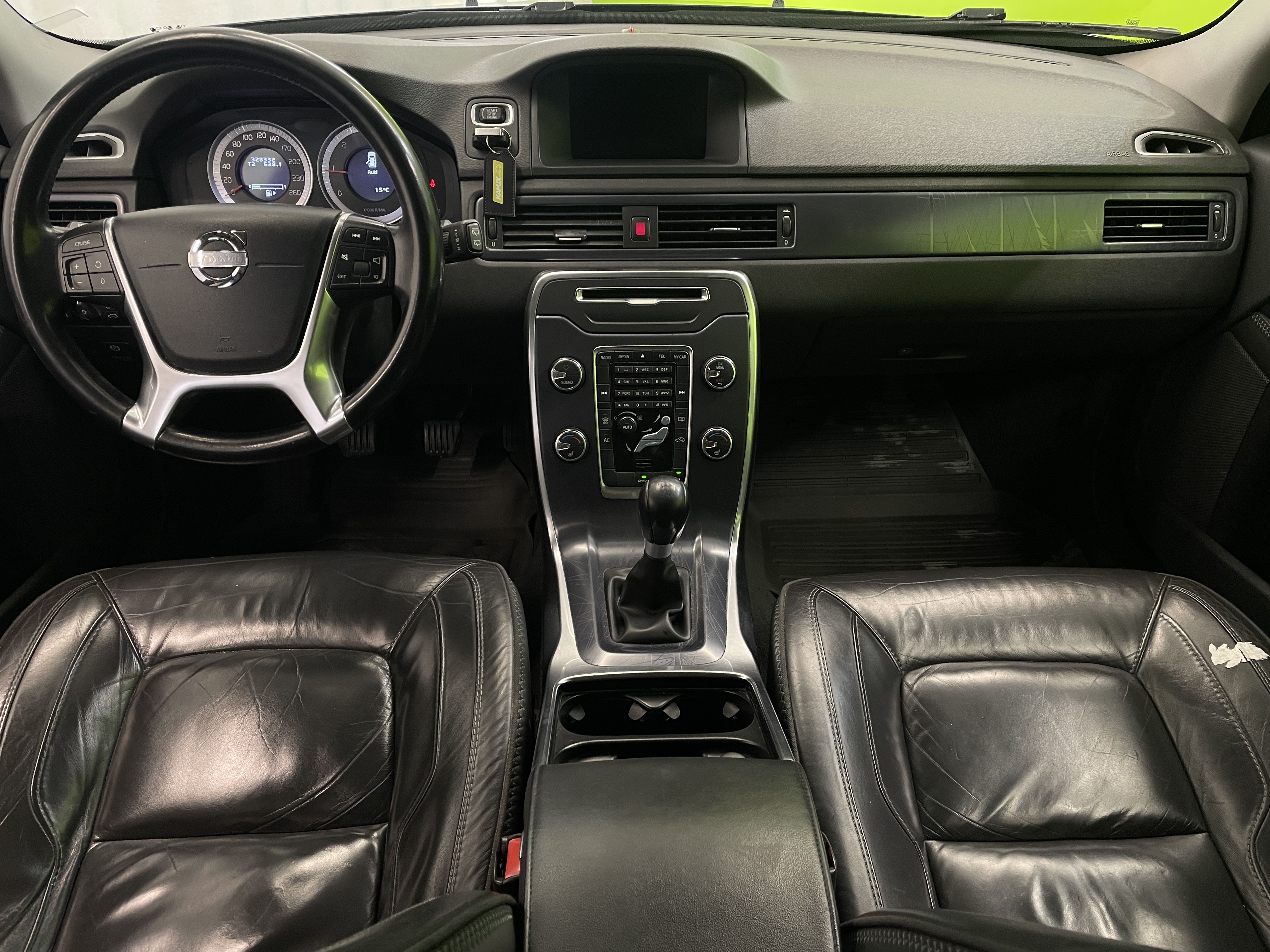 Volvo V70 2011