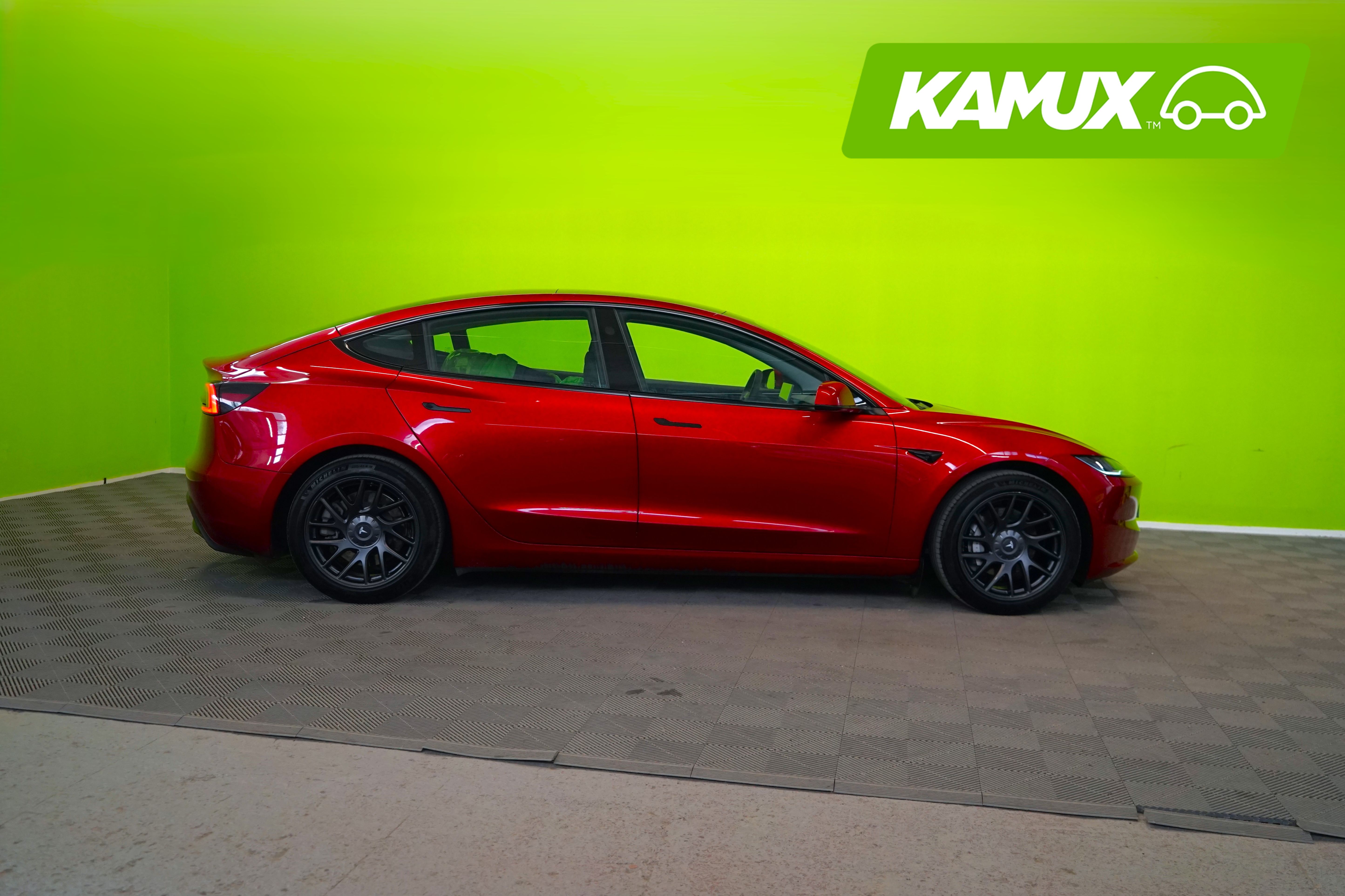 Tesla Model 3 2024