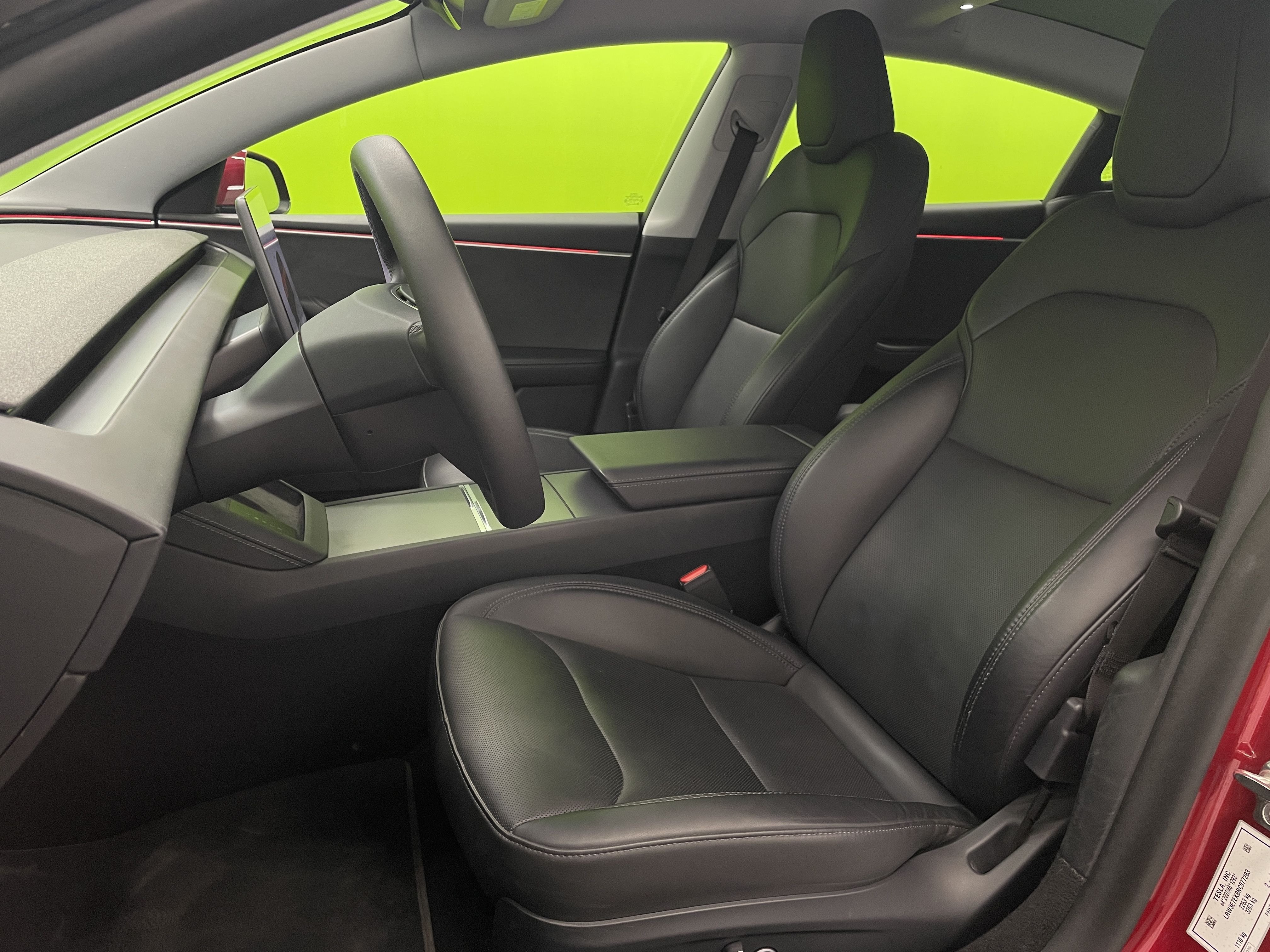 Tesla Model 3 2024