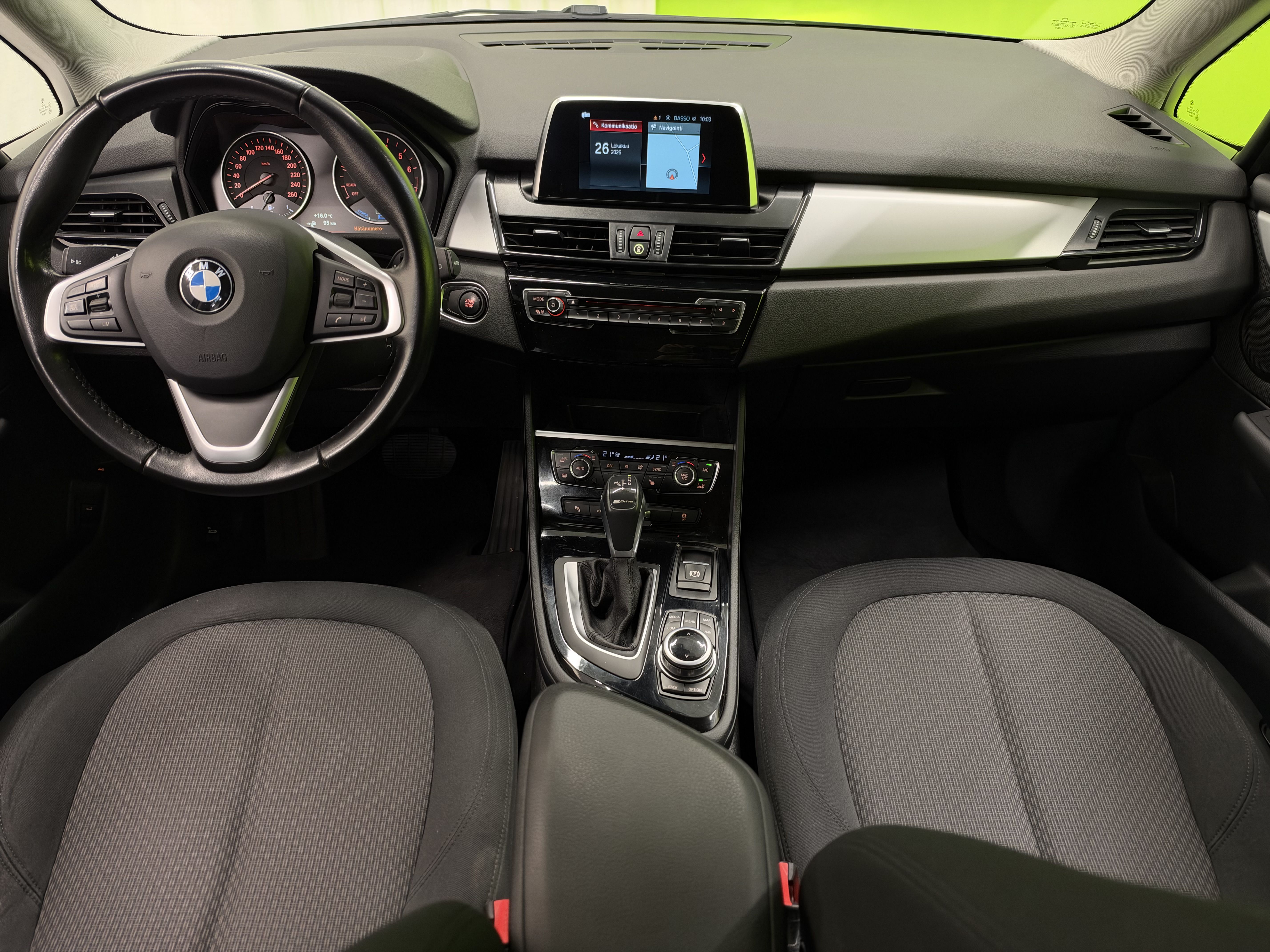 BMW 225 2017