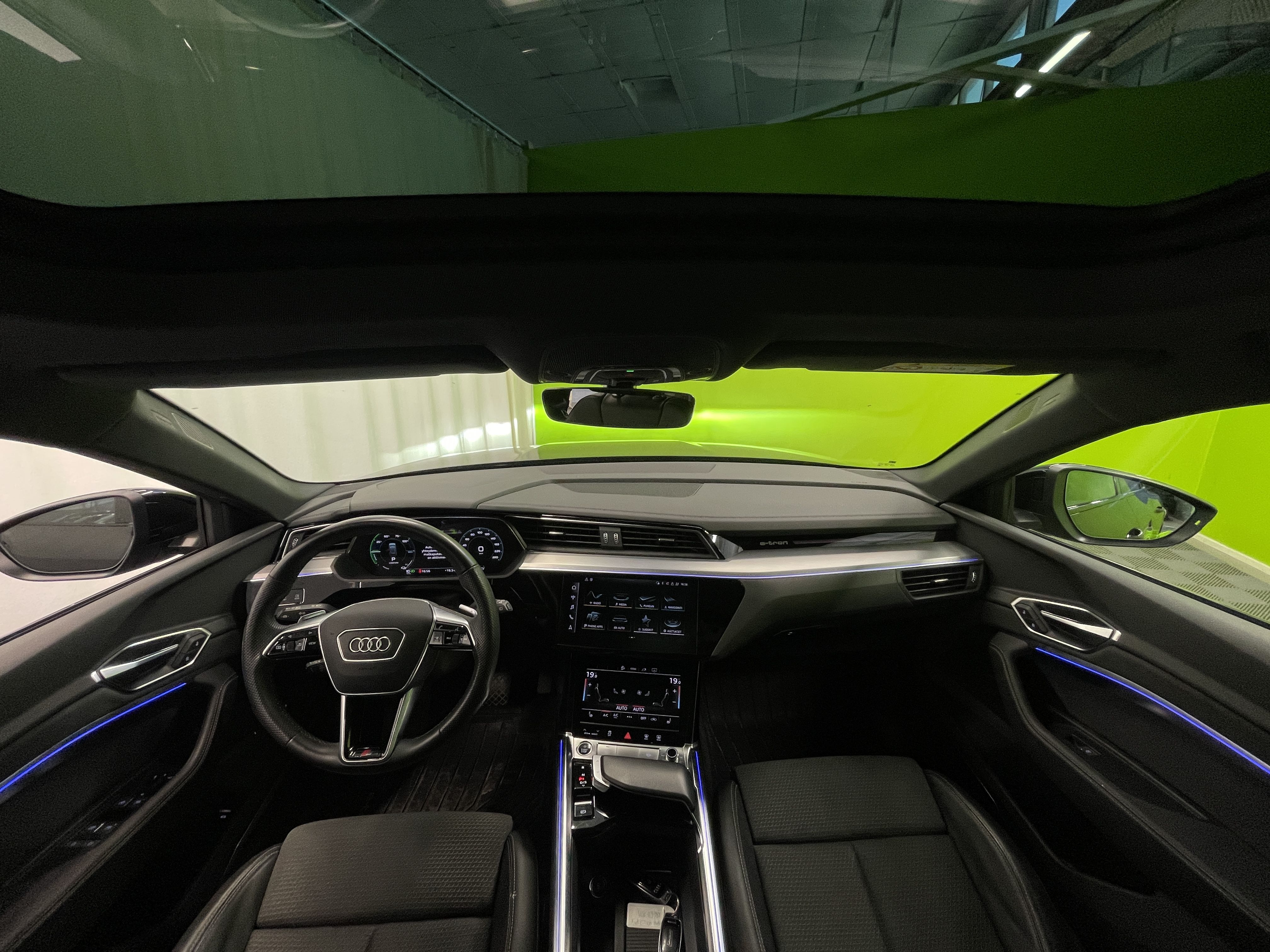 Audi e-tron 2022