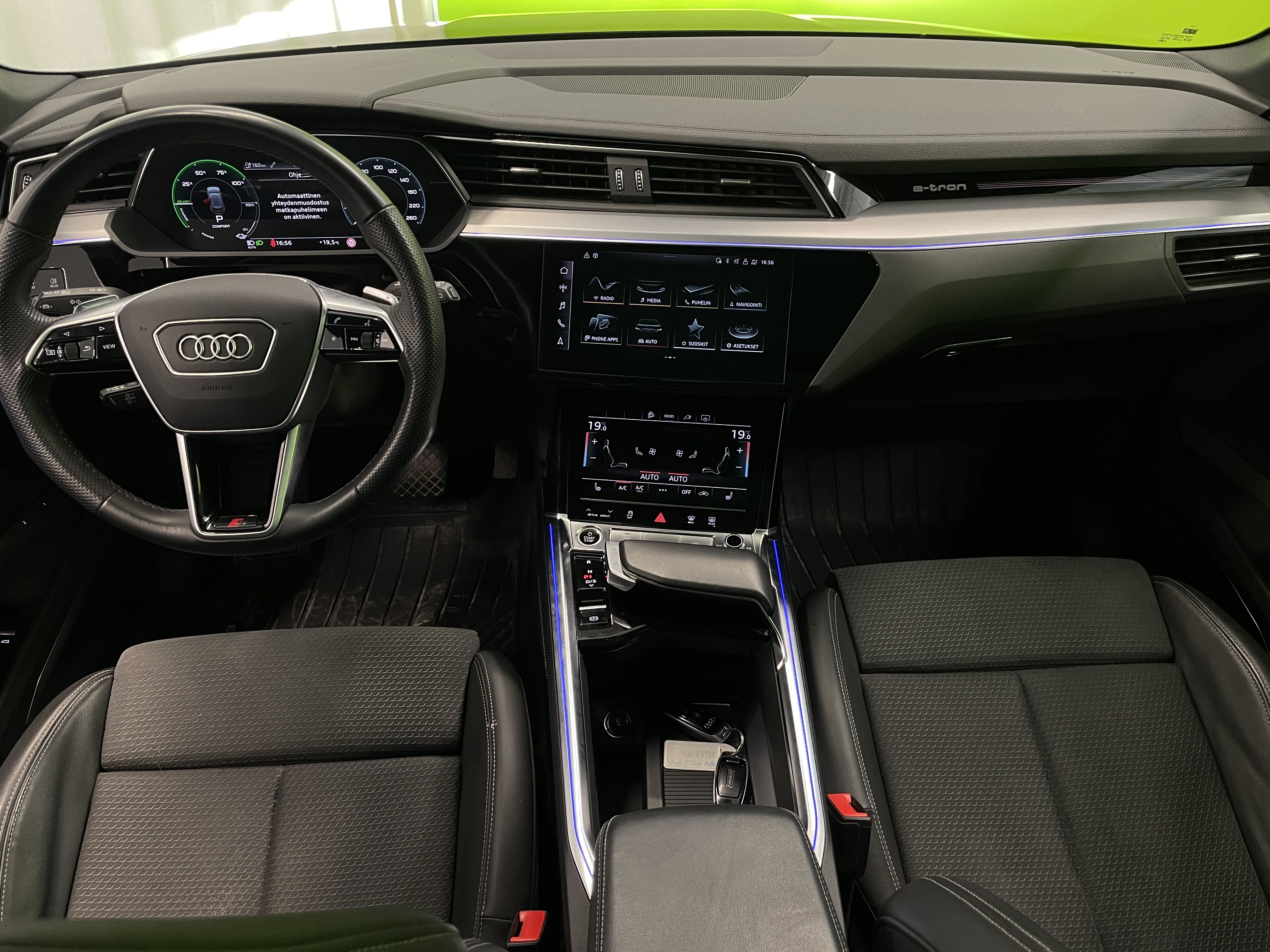 Audi e-tron 2022