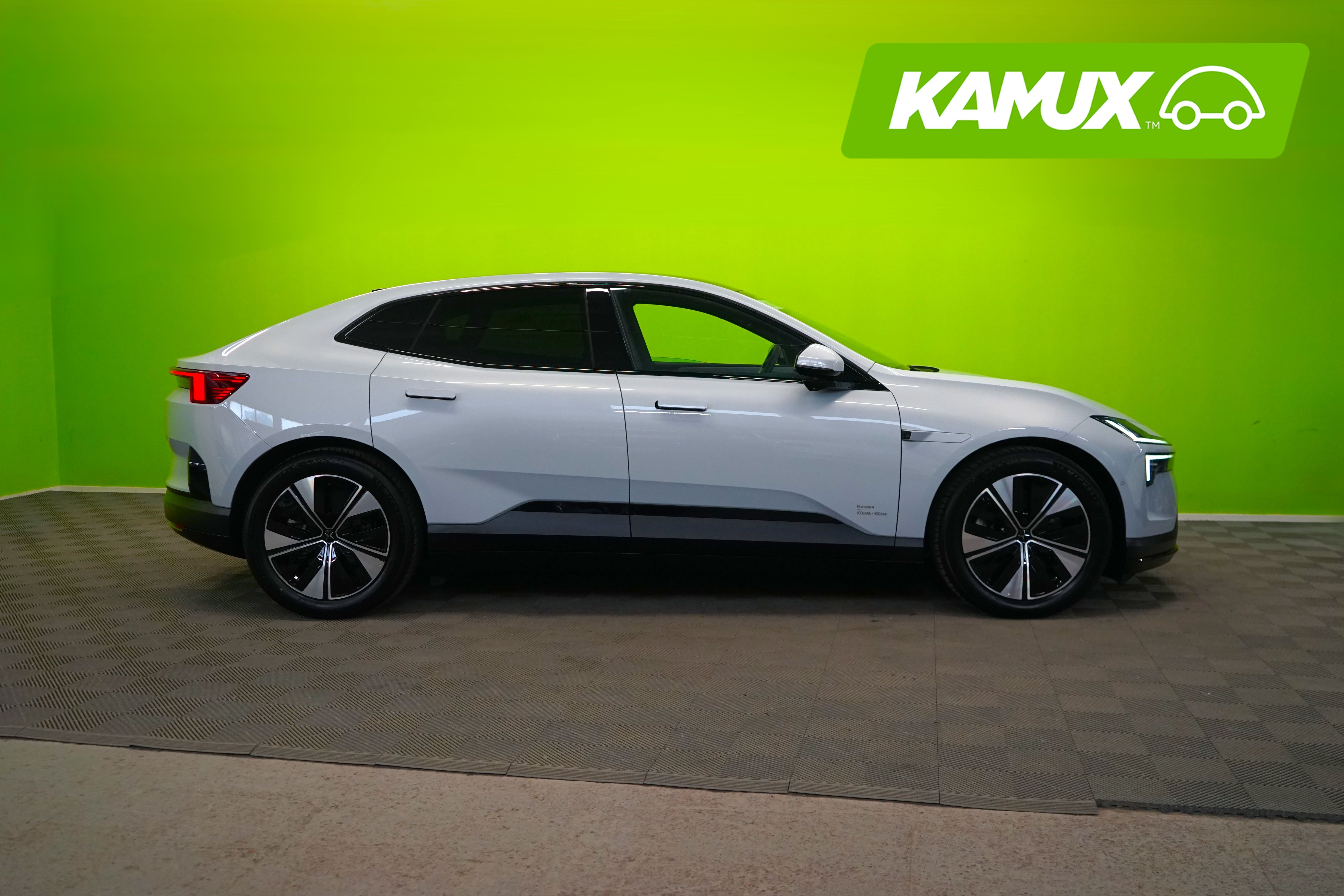 Polestar 4 2025