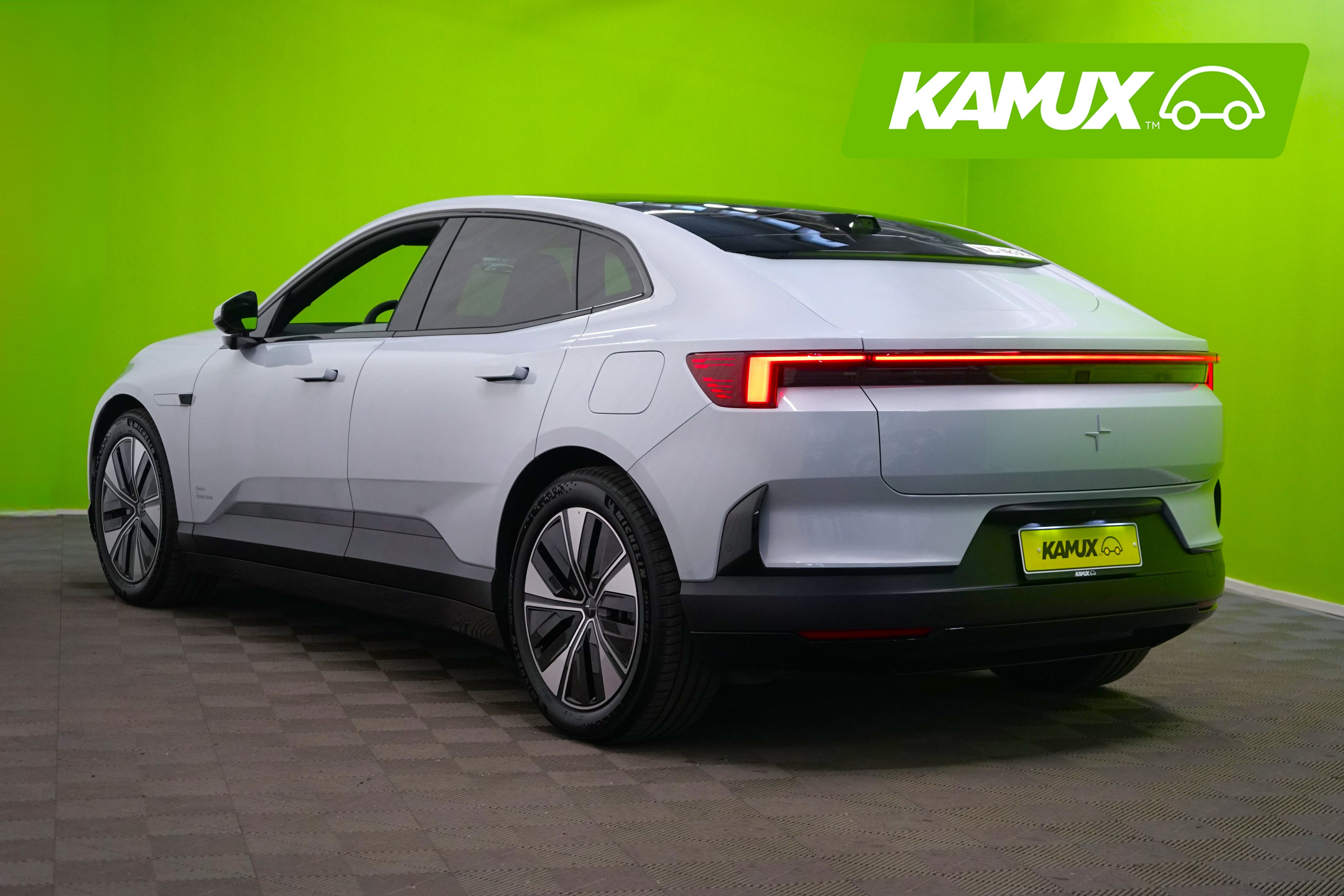 Polestar 4 2025