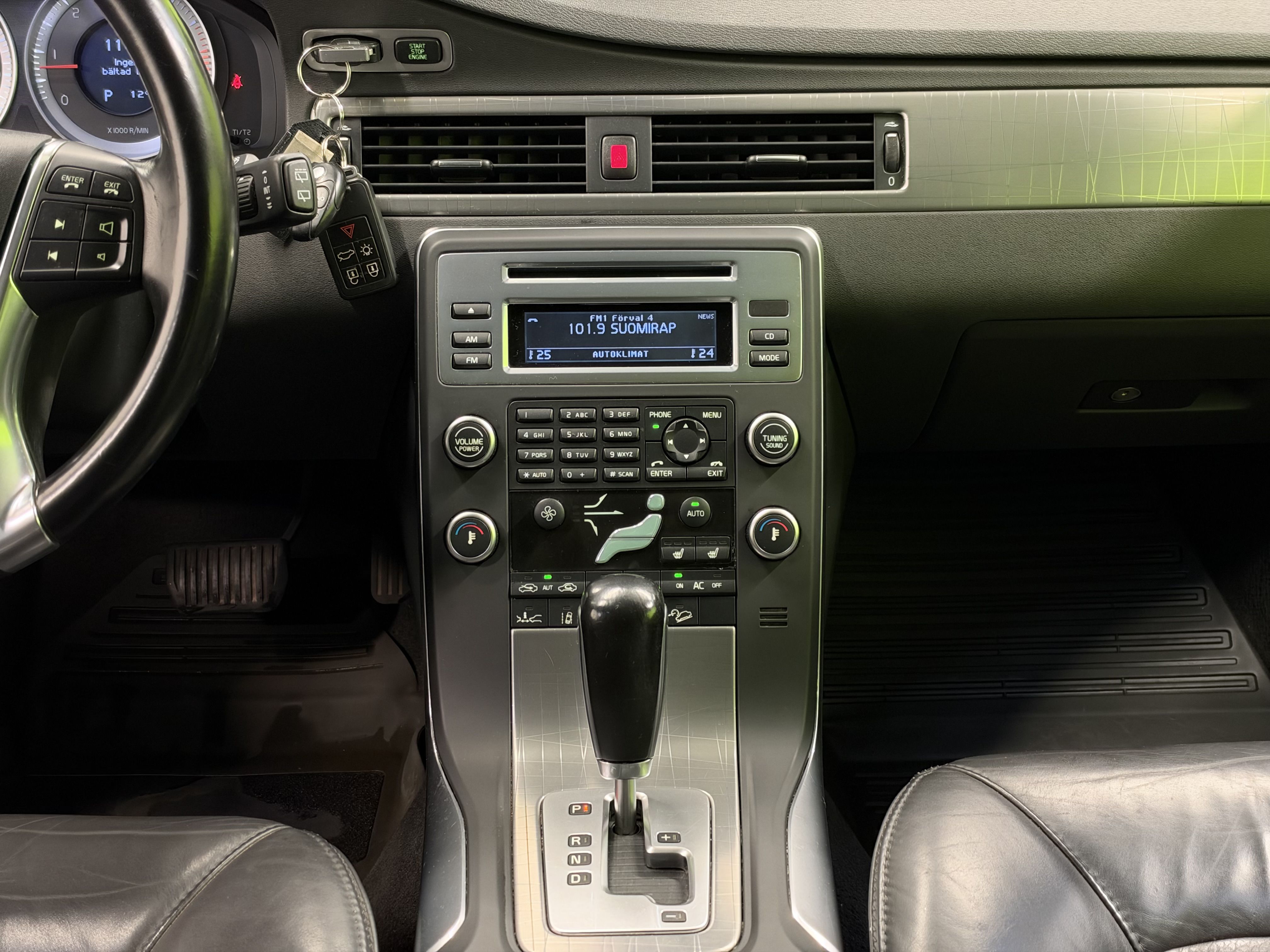 Volvo XC70 2011