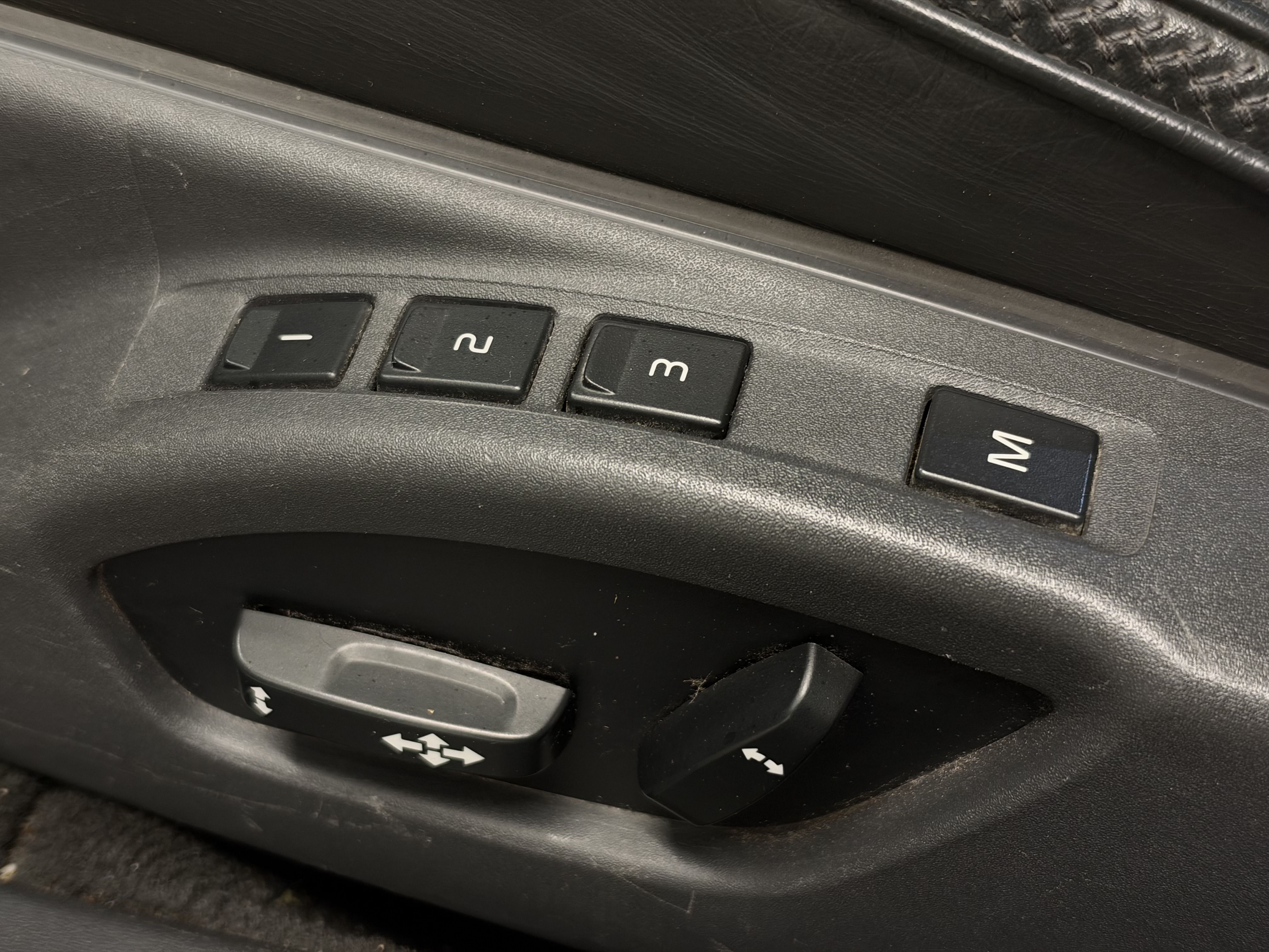 Volvo XC70 2011