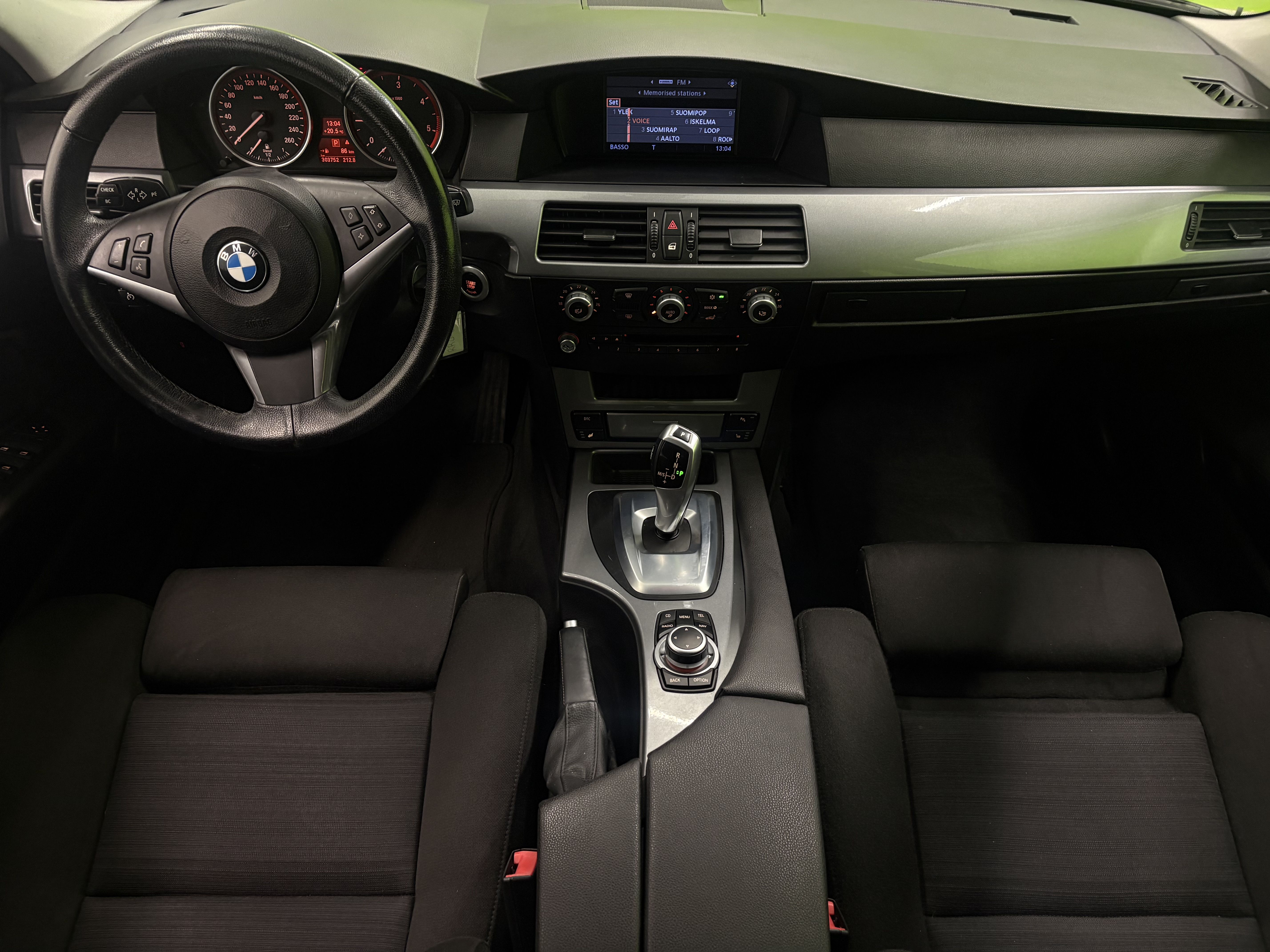 BMW 520 2010
