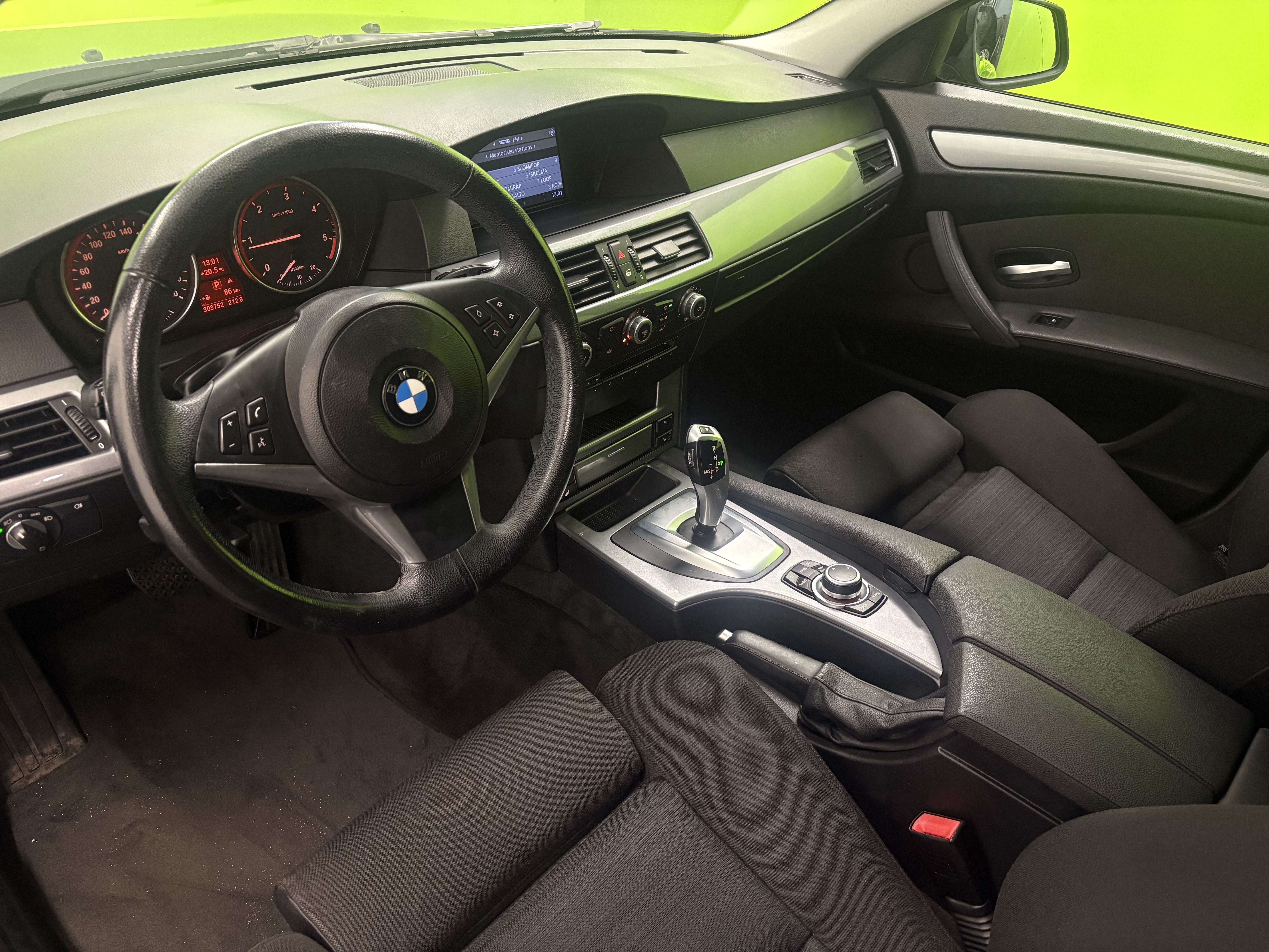 BMW 520 2010