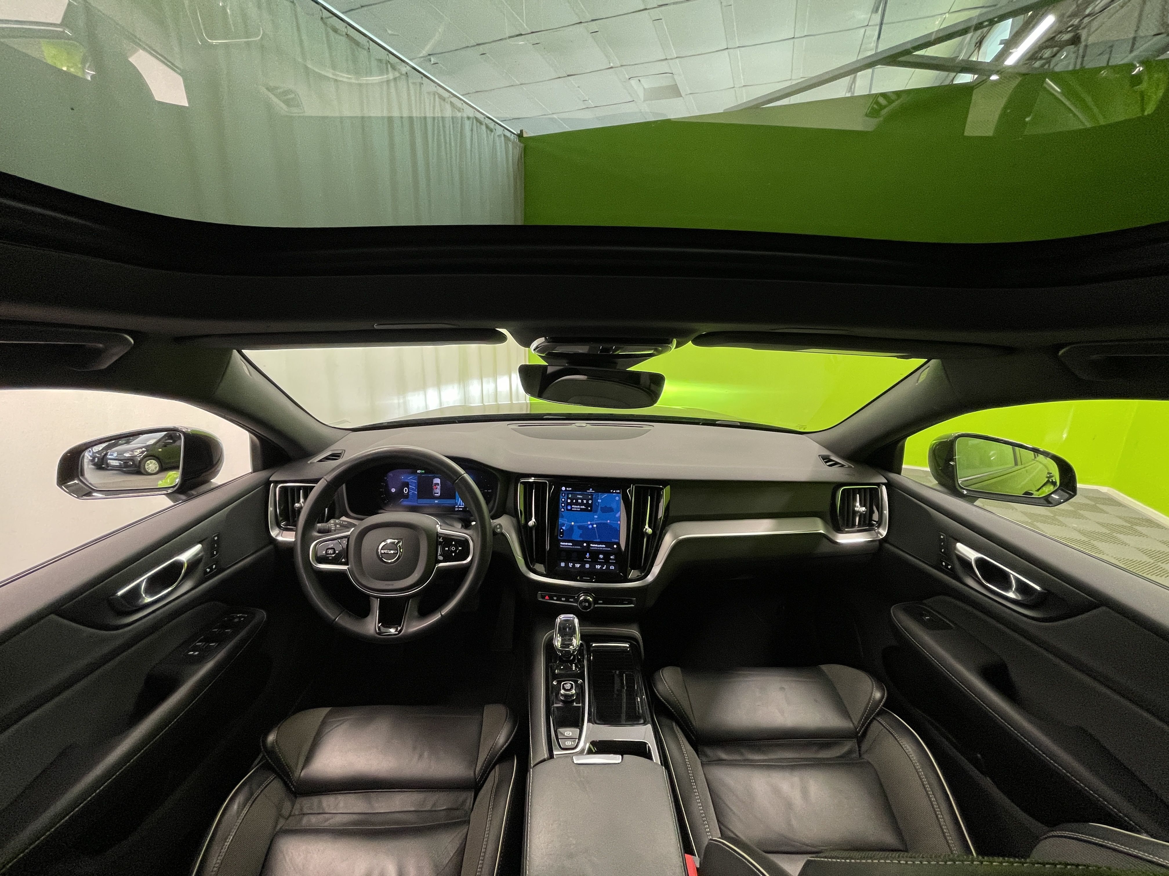 Volvo V60 2023