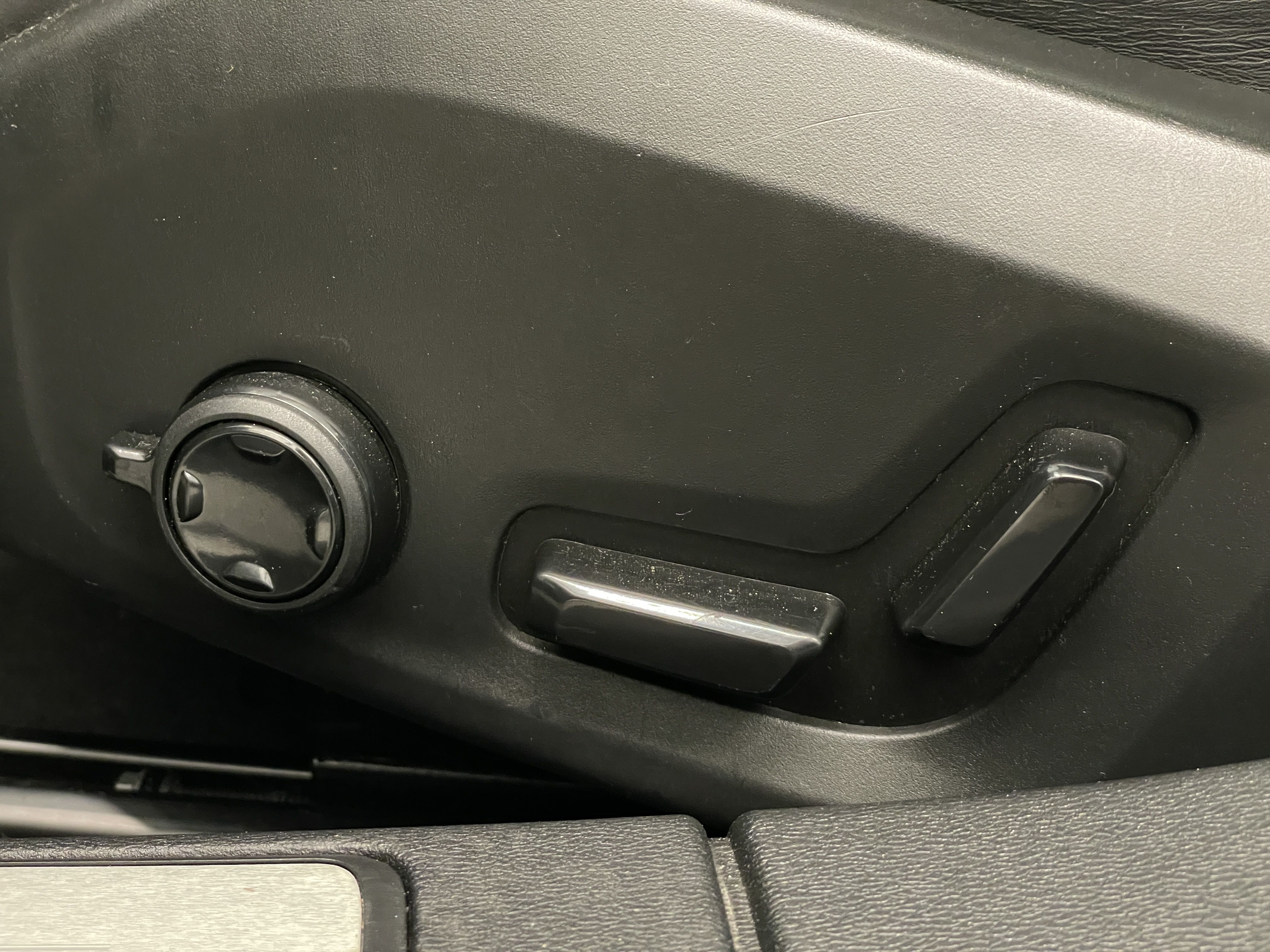 Volvo V60 2023