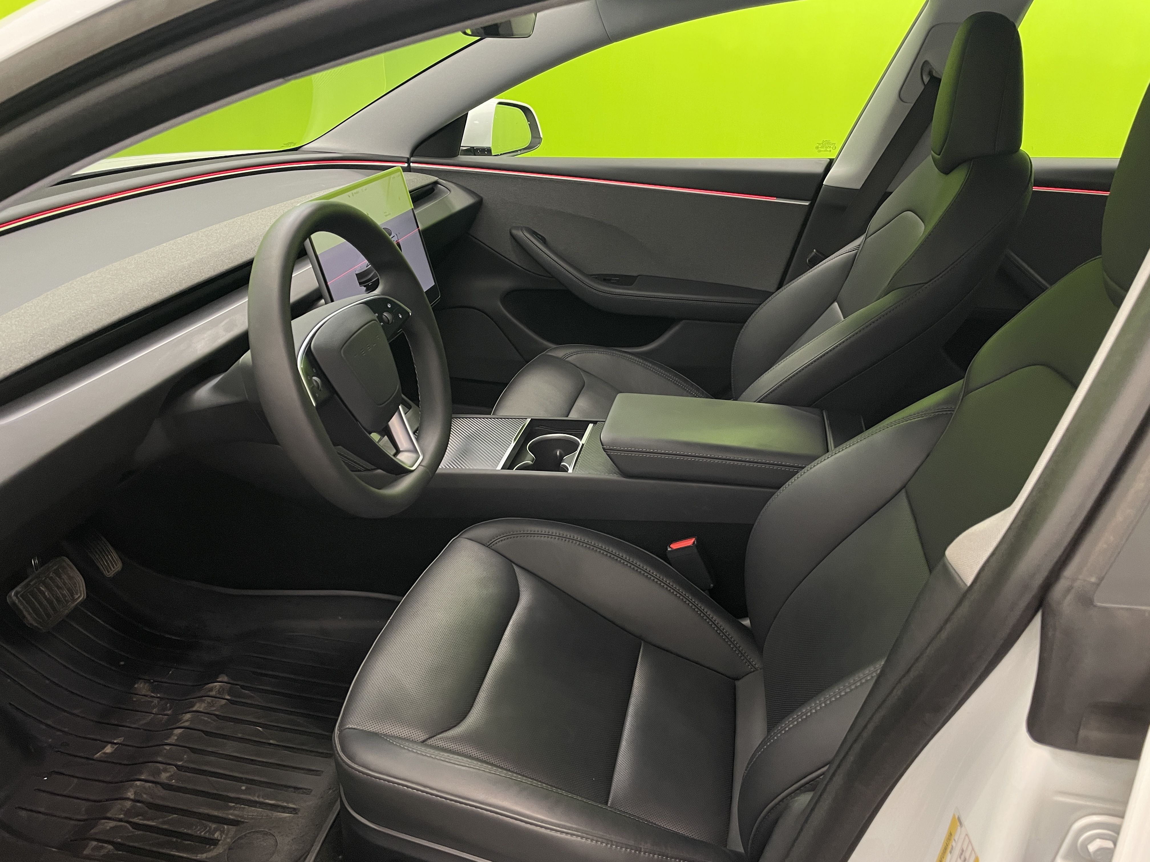 Tesla Model 3 2024