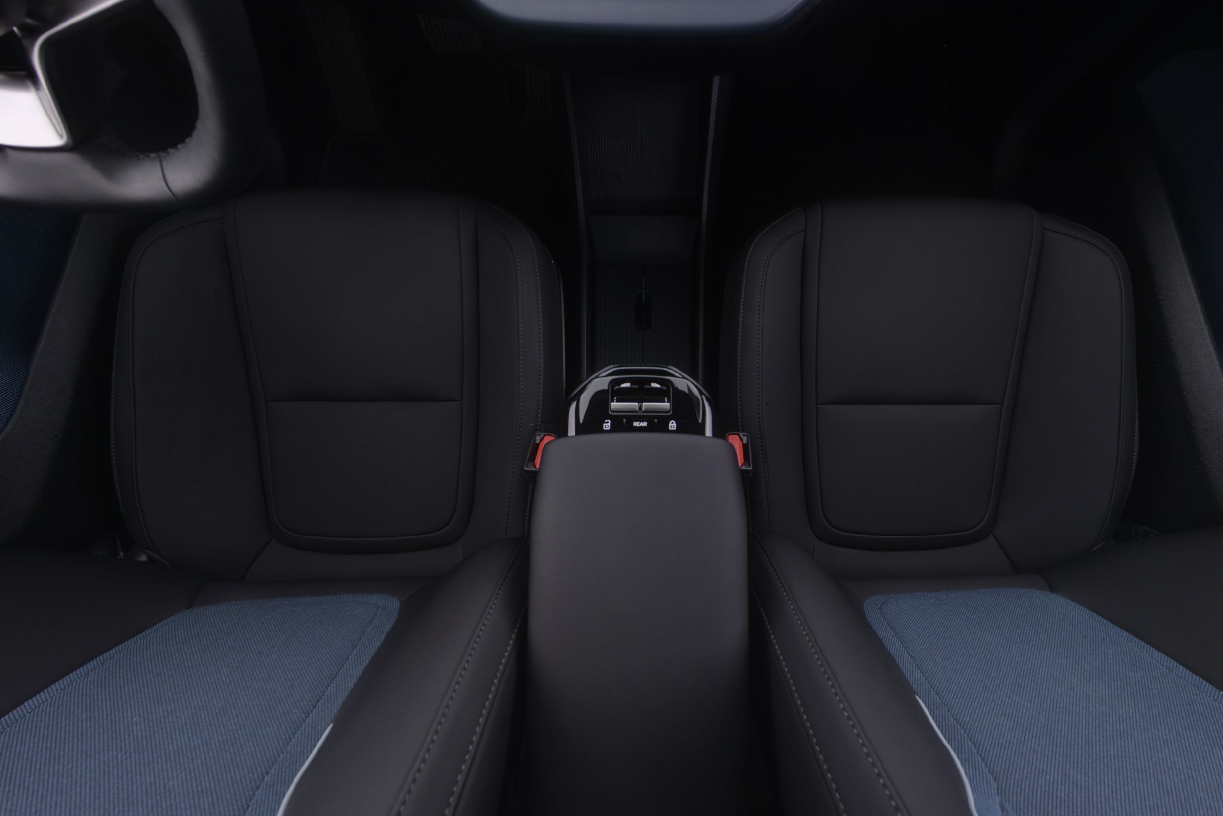 Volvo EX30 2024