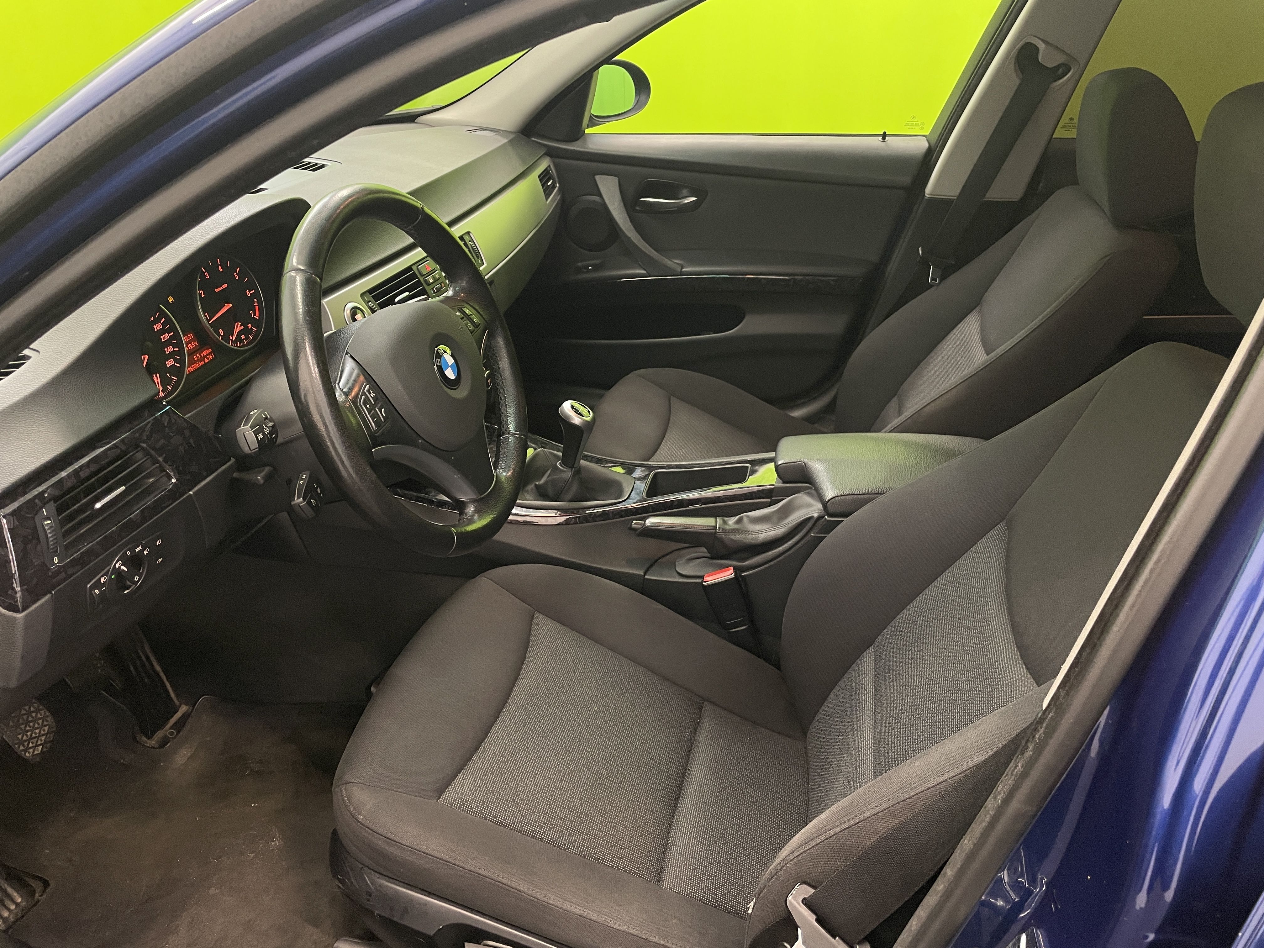 BMW 320 2007