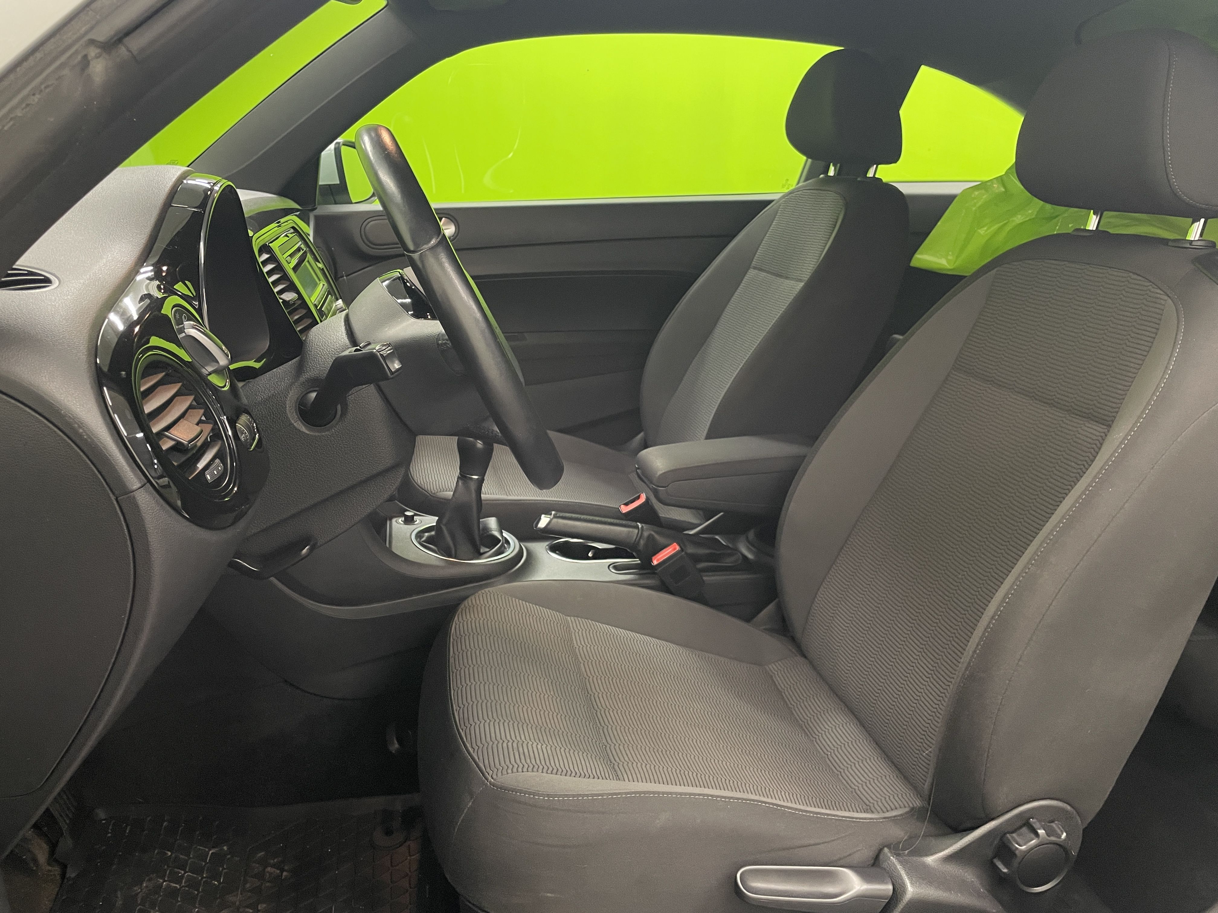 Volkswagen Beetle 2012