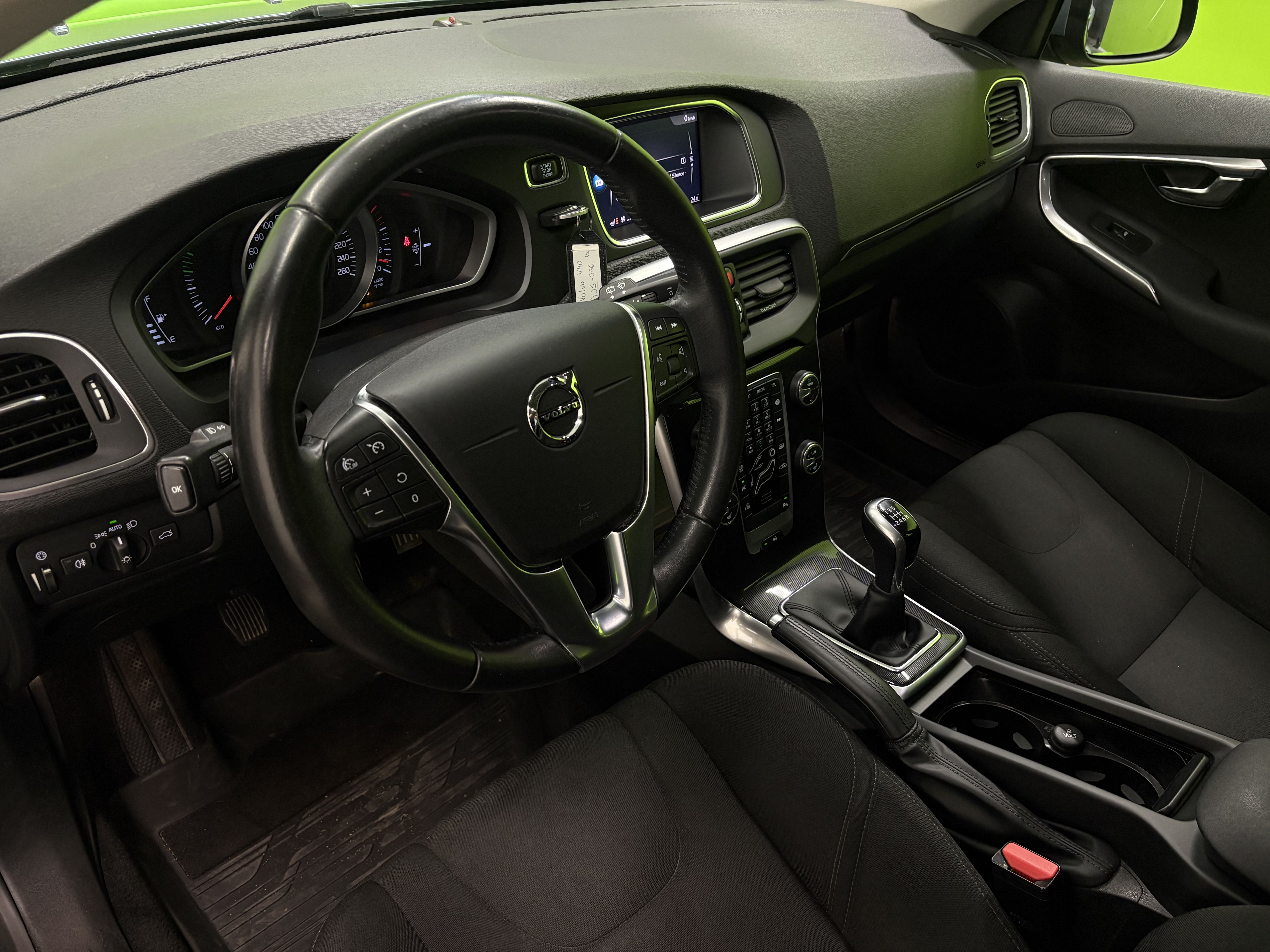 Volvo V40 2018
