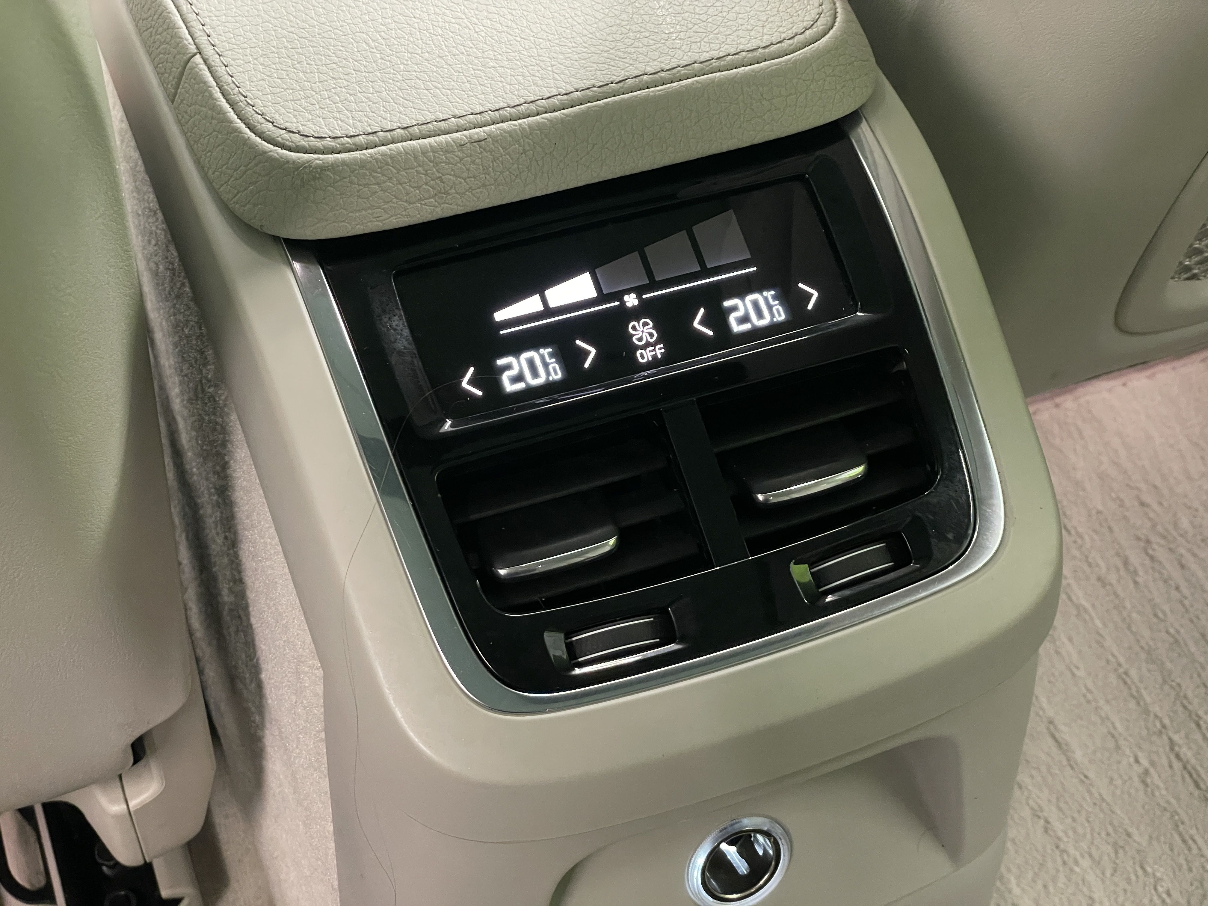 Volvo XC90 2016