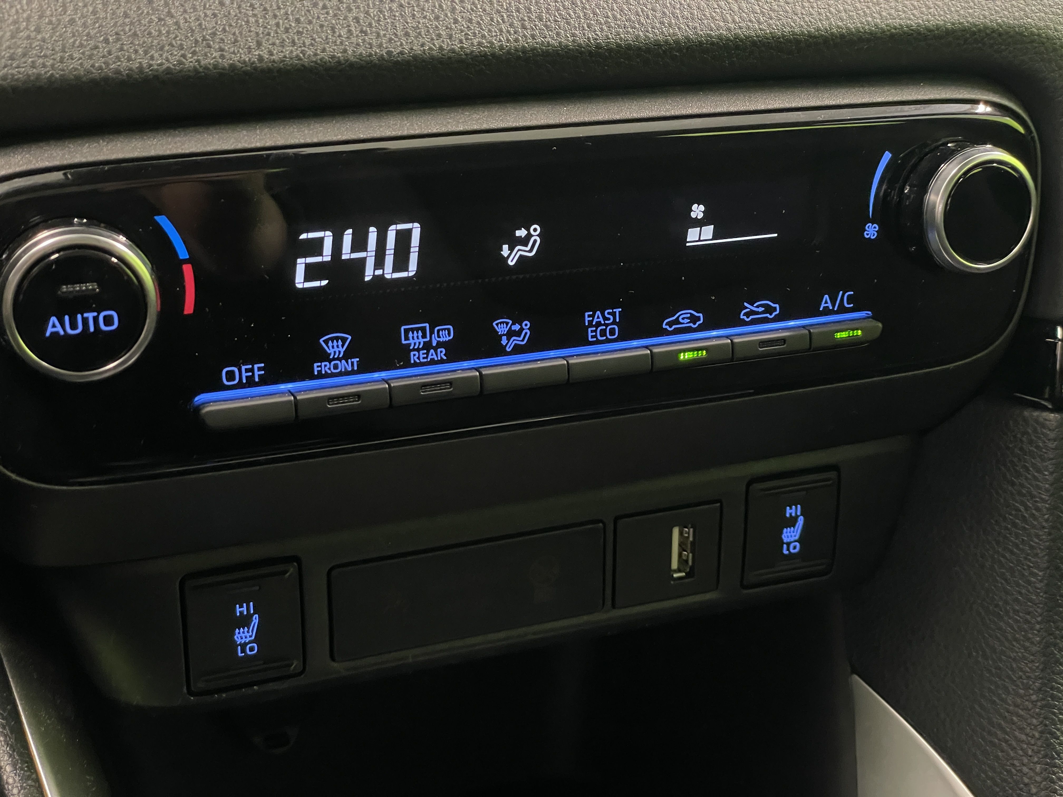 Mazda 2 Hybrid 2023