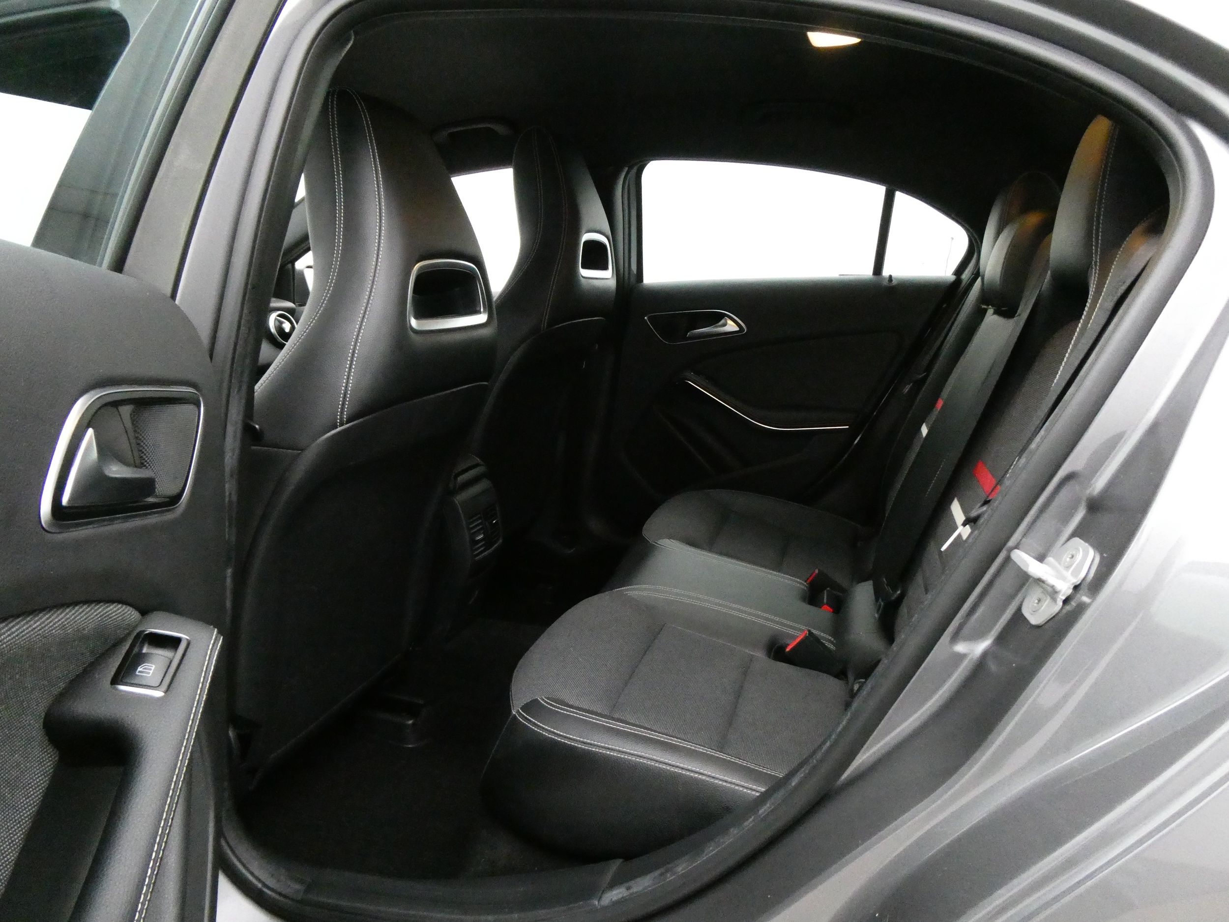 Mercedes-Benz A 2015